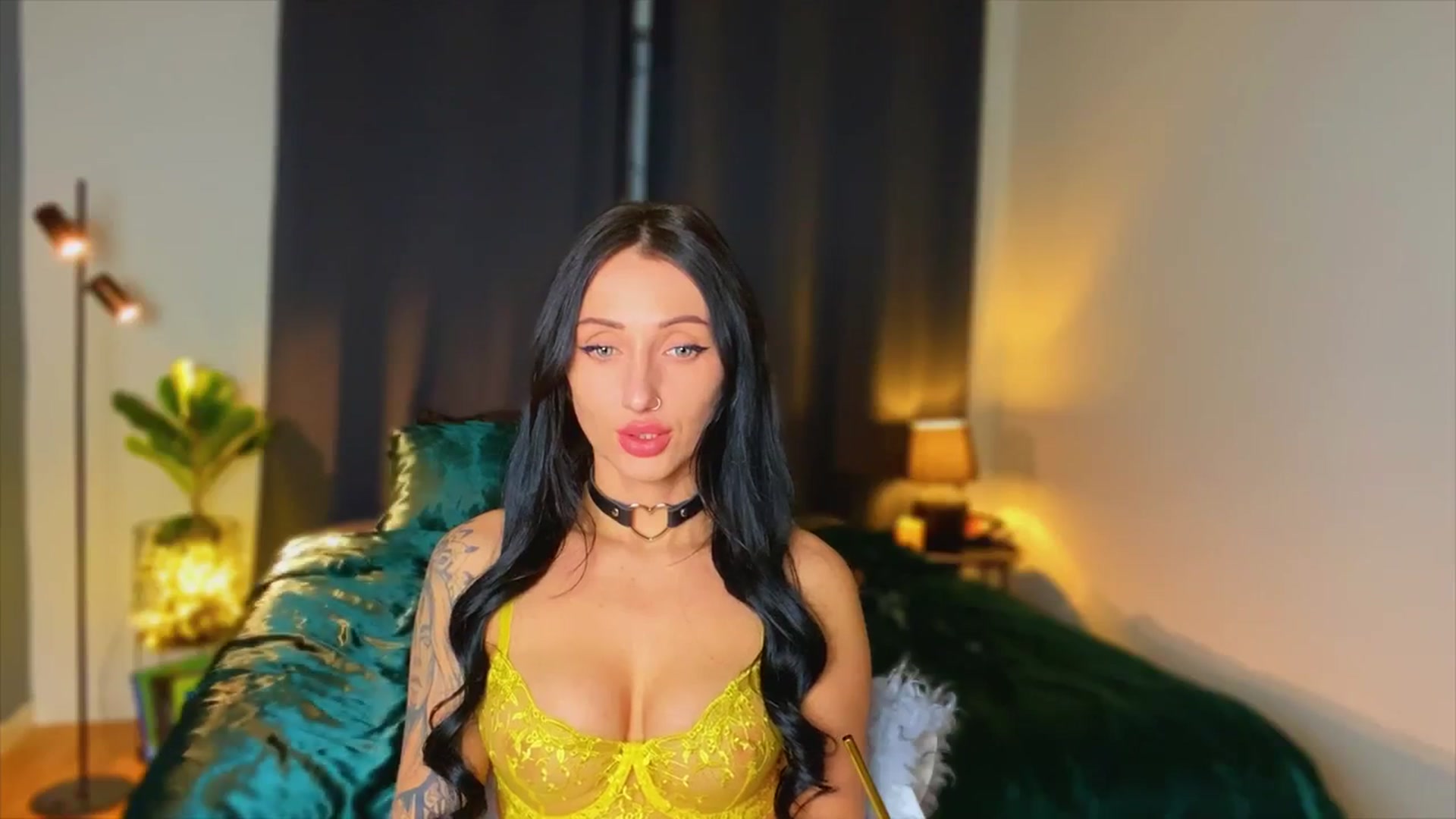Gallery image thumbnail from AlexaAlexx's myfreecams stream on, 01/15/2024, 15:58 image 8 of 20