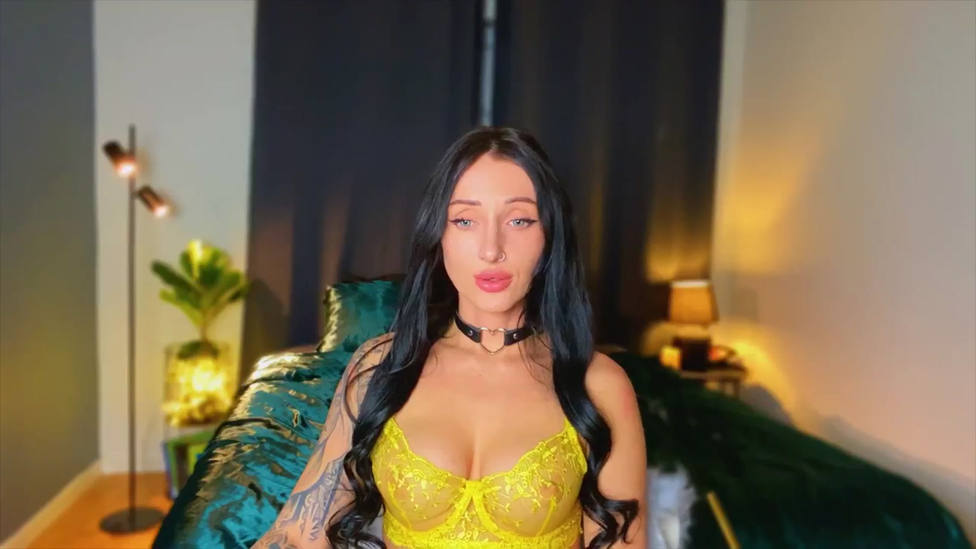 Gallery image thumbnail from AlexaAlexx's myfreecams stream on, 01/15/2024, 15:58 image 16 of 20