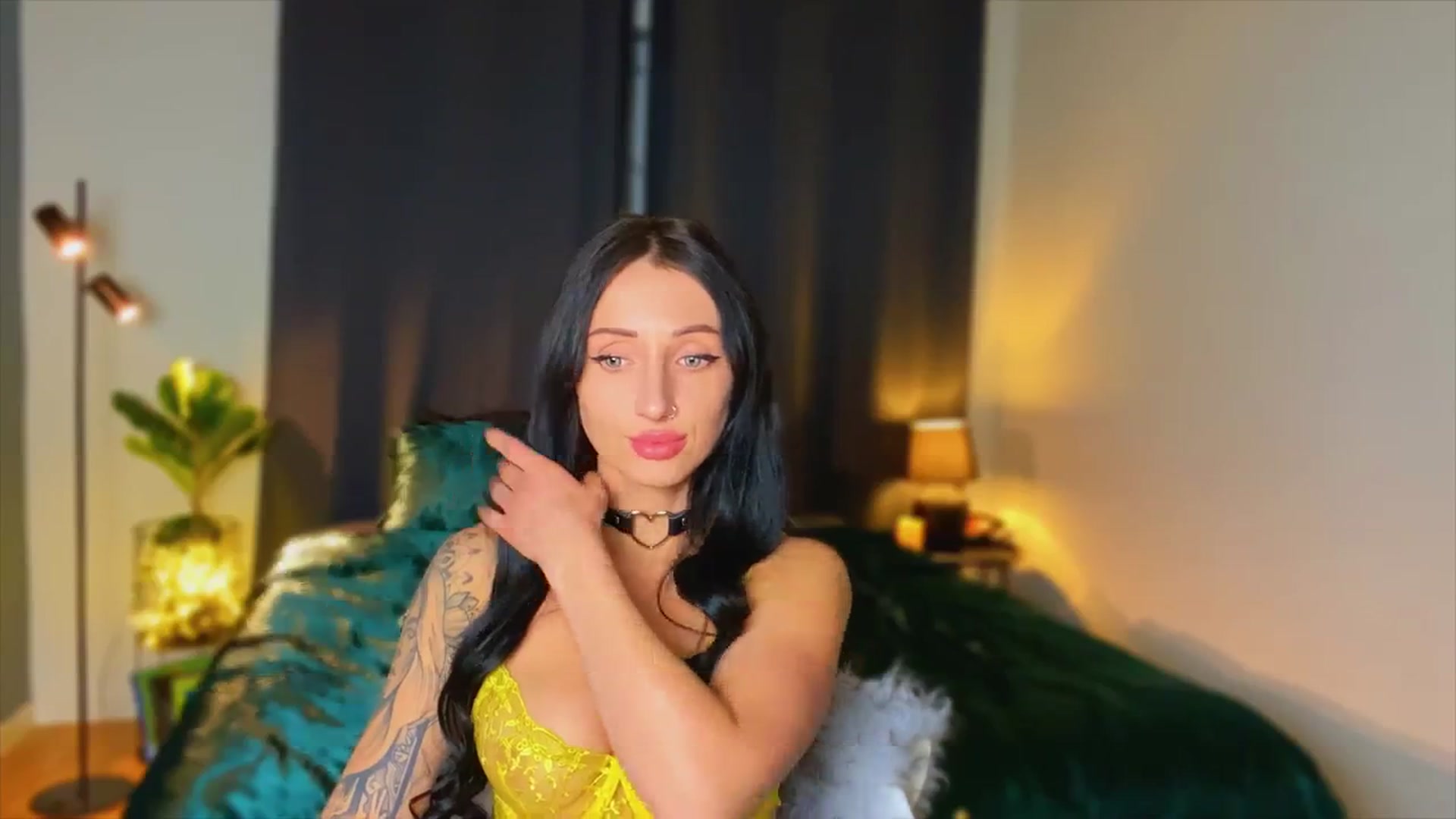 Gallery image thumbnail from AlexaAlexx's myfreecams stream on, 01/15/2024, 15:58 image 7 of 20