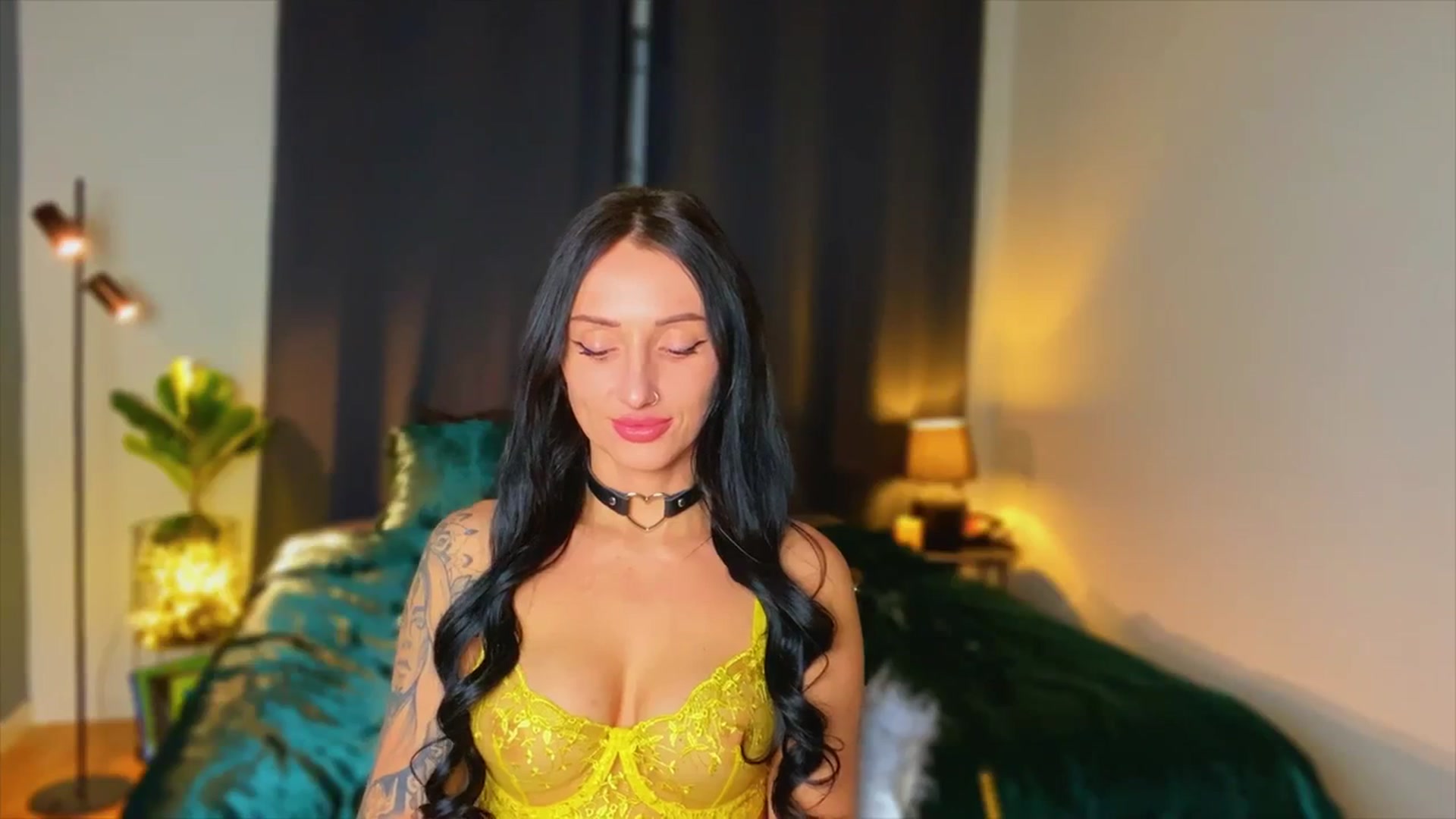 Gallery image thumbnail from AlexaAlexx's myfreecams stream on, 01/15/2024, 15:58 image 11 of 20