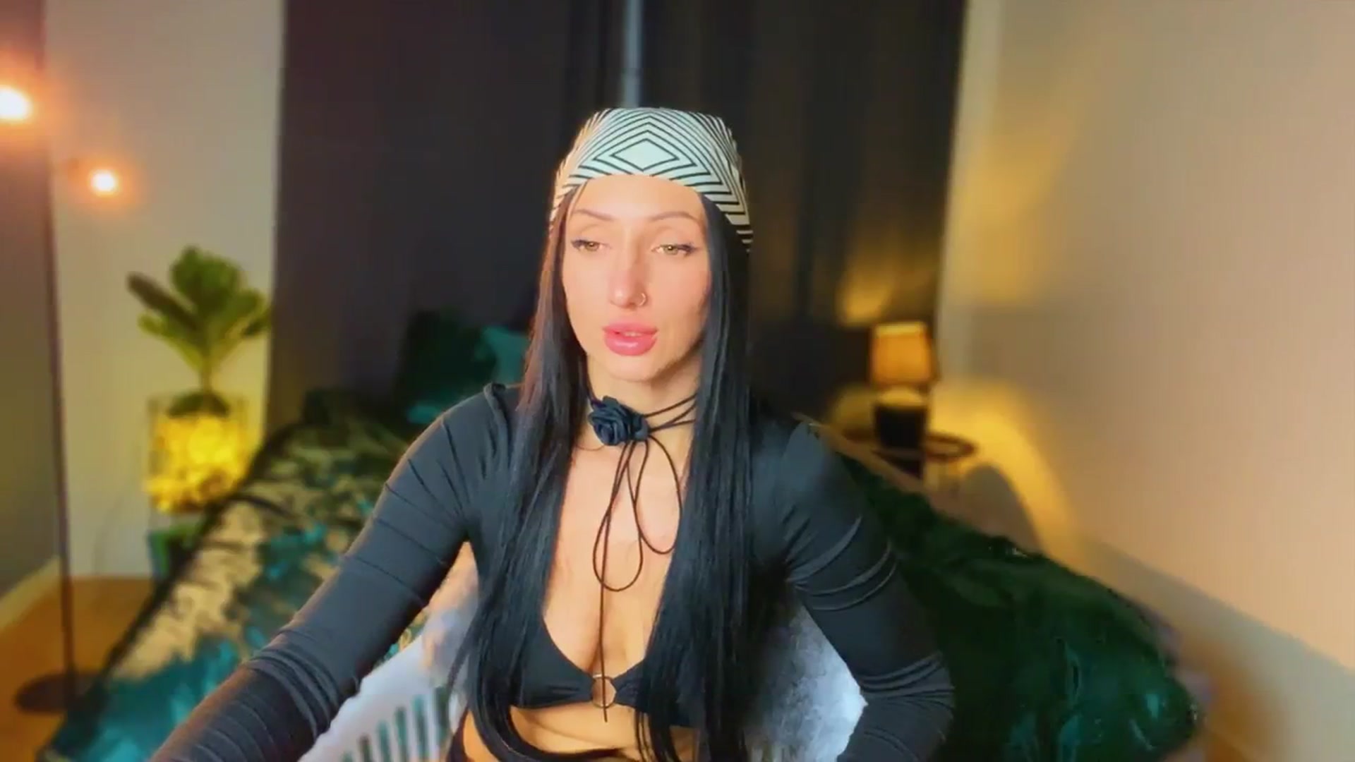 Gallery image thumbnail from AlexaAlexx's myfreecams stream on, 01/16/2024, 23:32 image 8 of 20