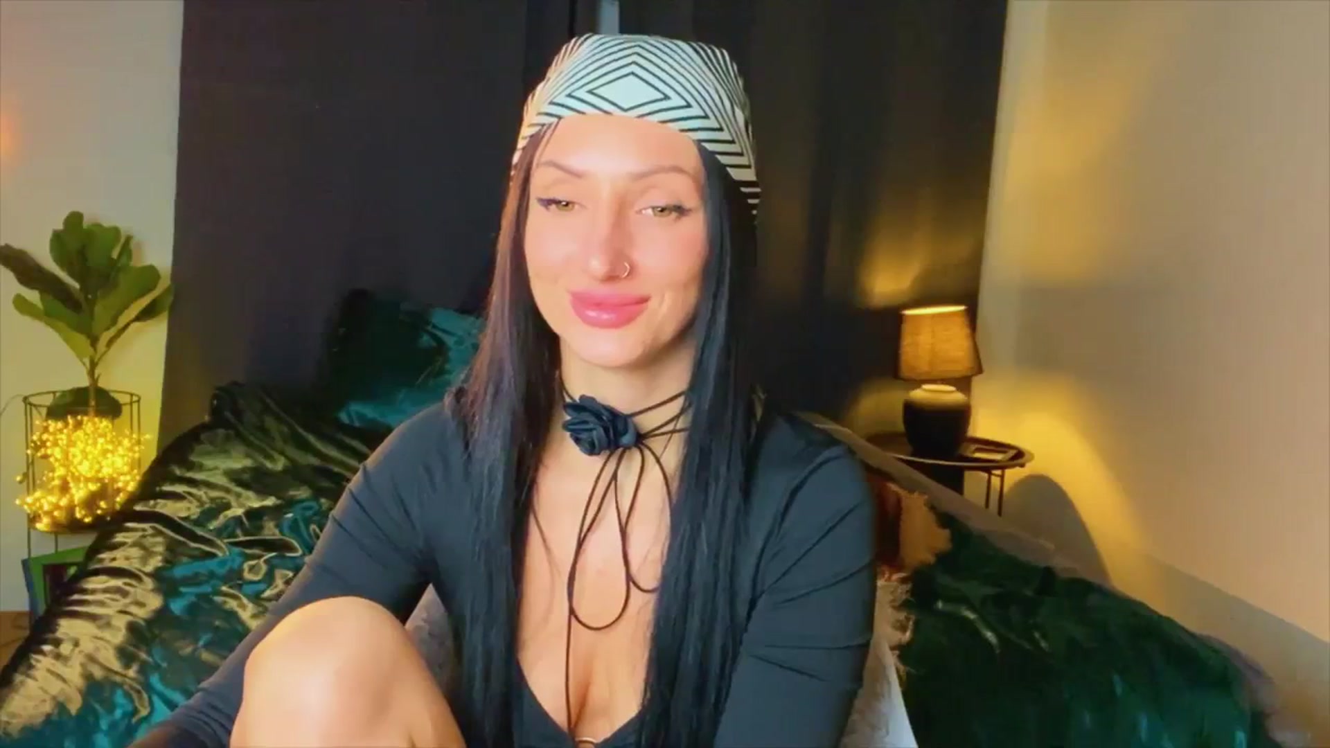 Gallery image thumbnail from AlexaAlexx's myfreecams stream on, 01/16/2024, 23:32 image 4 of 20
