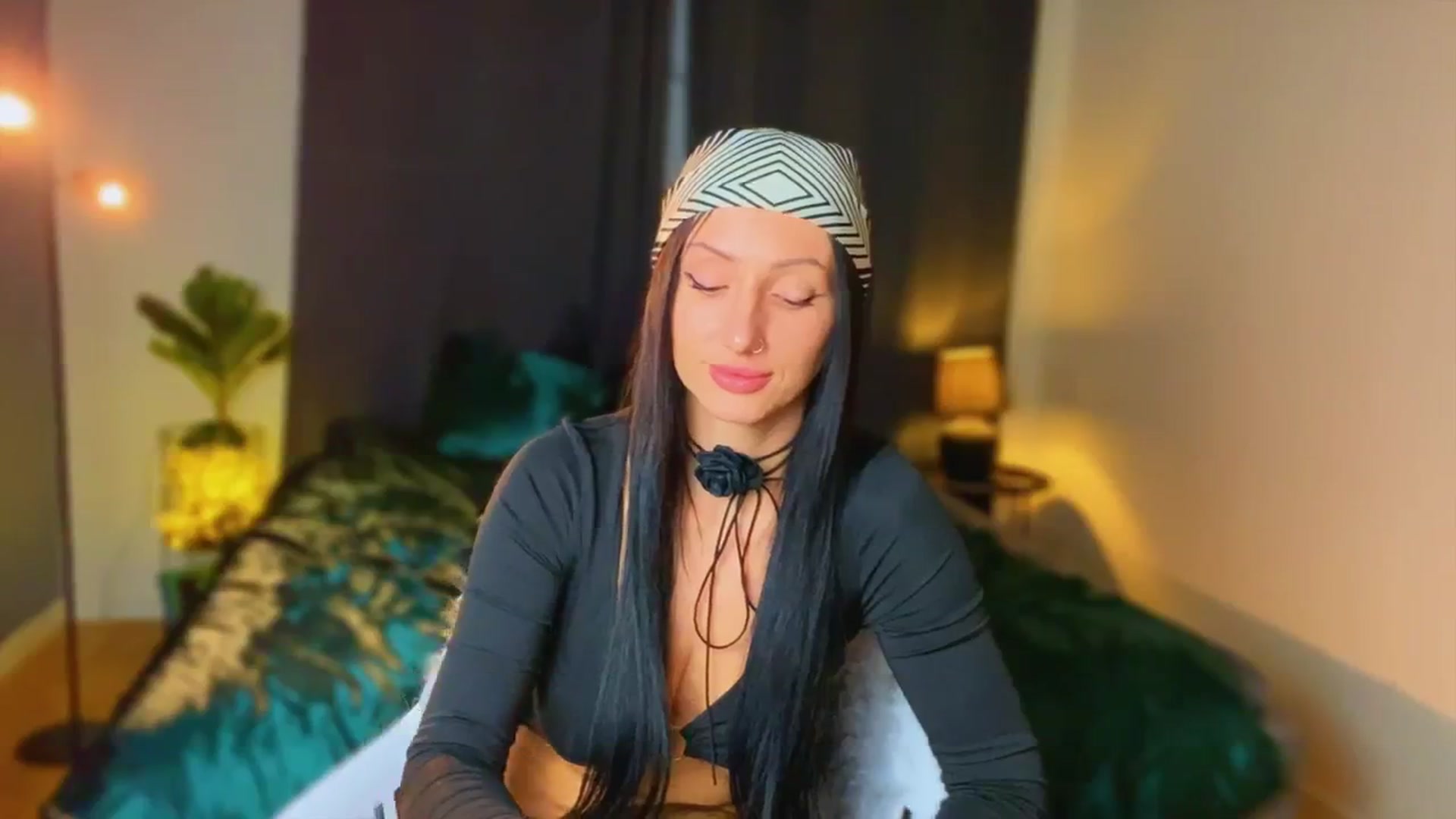Gallery image thumbnail from AlexaAlexx's myfreecams stream on, 01/16/2024, 23:32 image 13 of 20