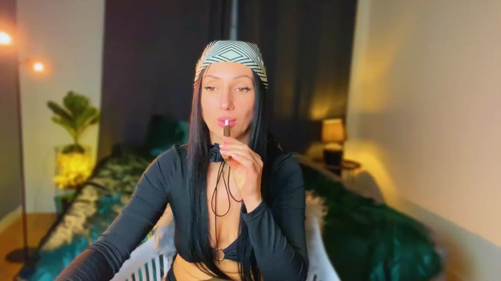 Gallery image thumbnail from AlexaAlexx's myfreecams stream on, 01/16/2024, 23:32 image 6 of 20