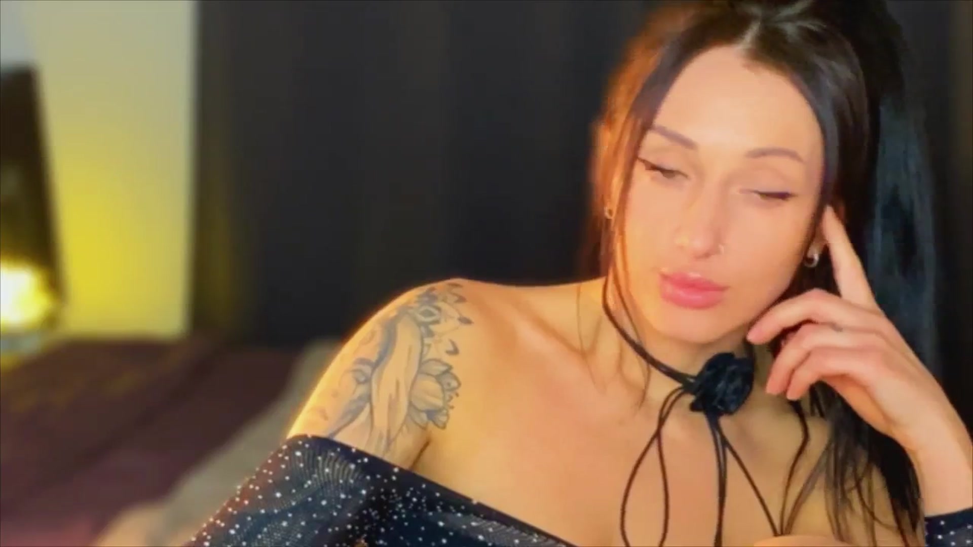Gallery image thumbnail from AlexaAlexx's myfreecams stream on, 01/20/2024, 09:56 image 16 of 20