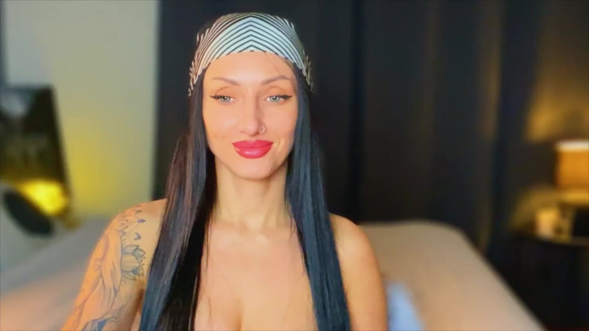 Gallery image thumbnail from AlexaAlexx's myfreecams stream on, 01/21/2024, 11:01 image 19 of 20