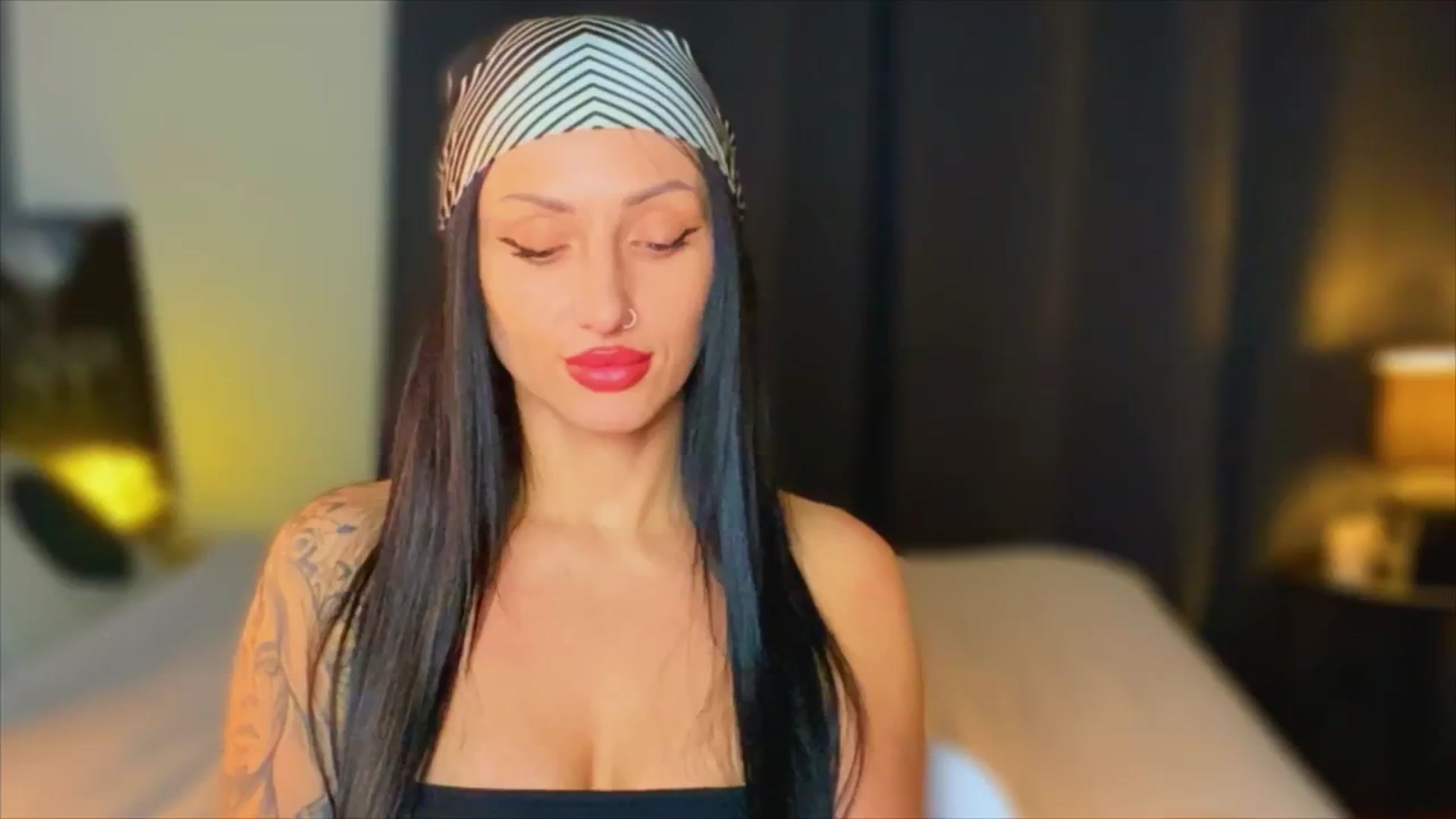 Gallery image thumbnail from AlexaAlexx's myfreecams stream on, 01/21/2024, 11:01 image 7 of 20