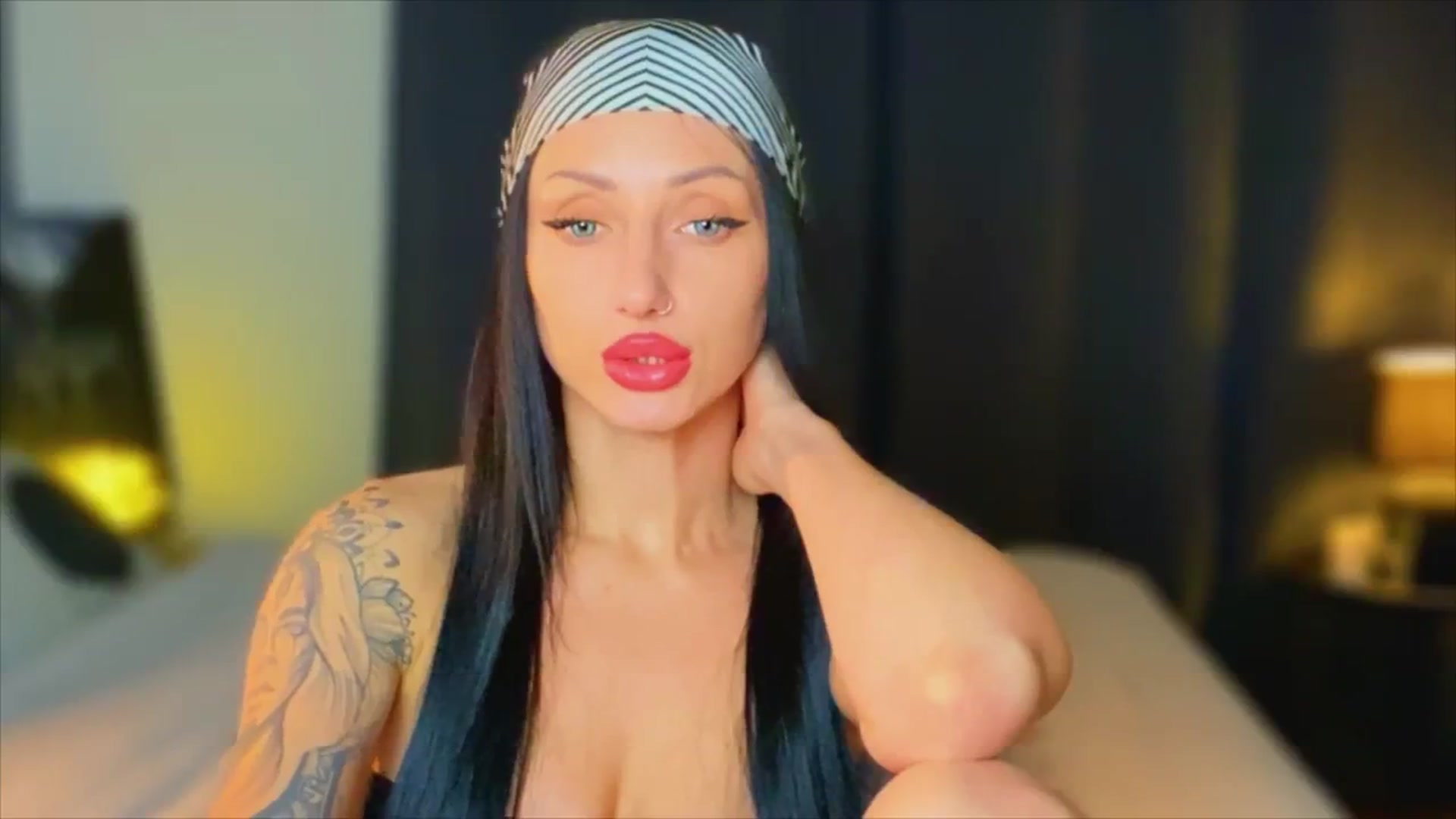 Gallery image thumbnail from AlexaAlexx's myfreecams stream on, 01/21/2024, 11:01 image 13 of 20