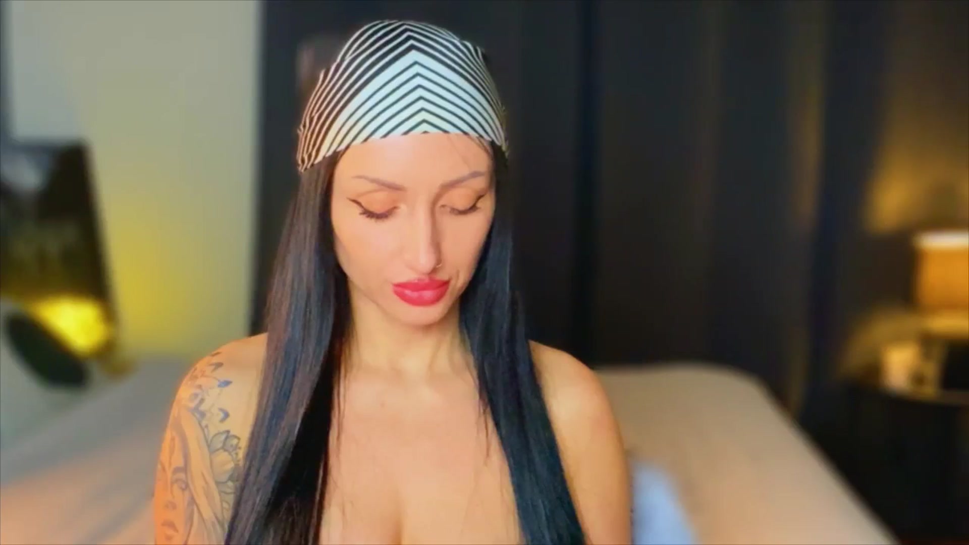 Gallery image thumbnail from AlexaAlexx's myfreecams stream on, 01/21/2024, 11:01 image 18 of 20