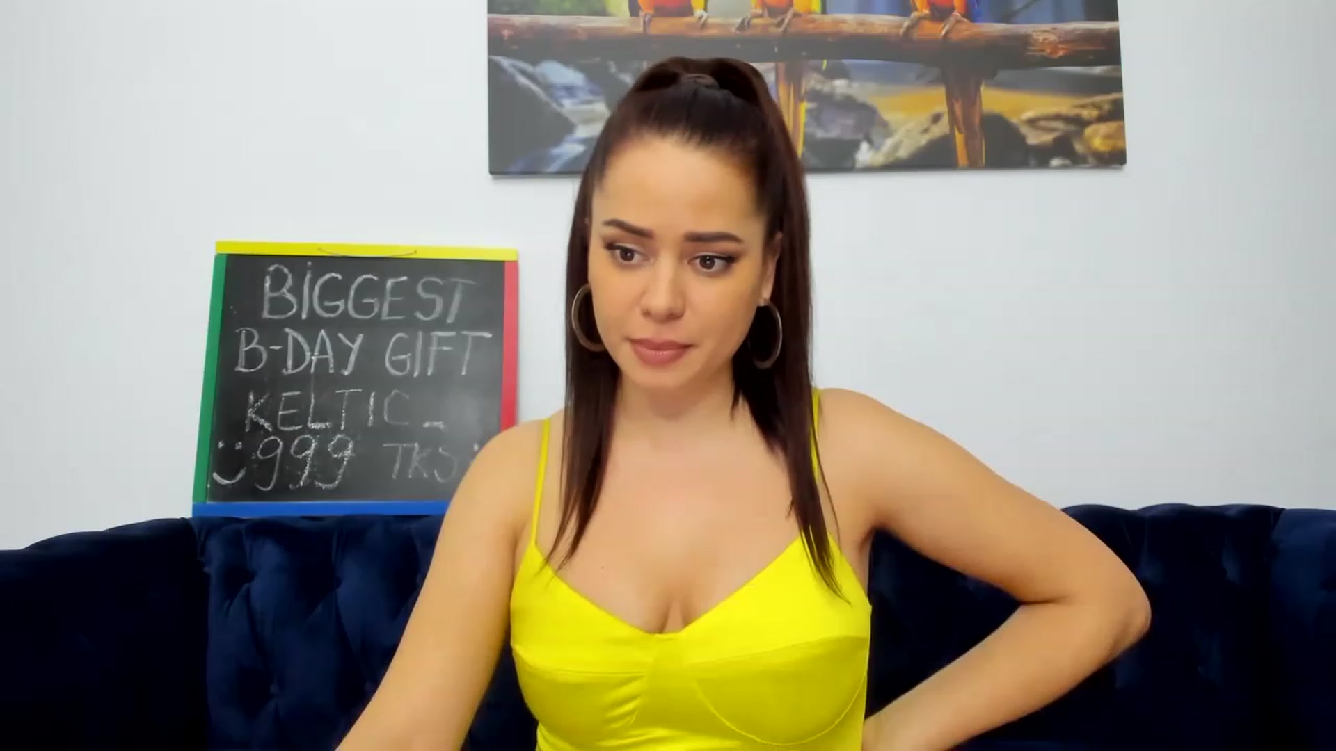 Gallery image thumbnail from AlexaAlly32's myfreecams stream on, 12/05/2022, 24:09 image 17 of 20