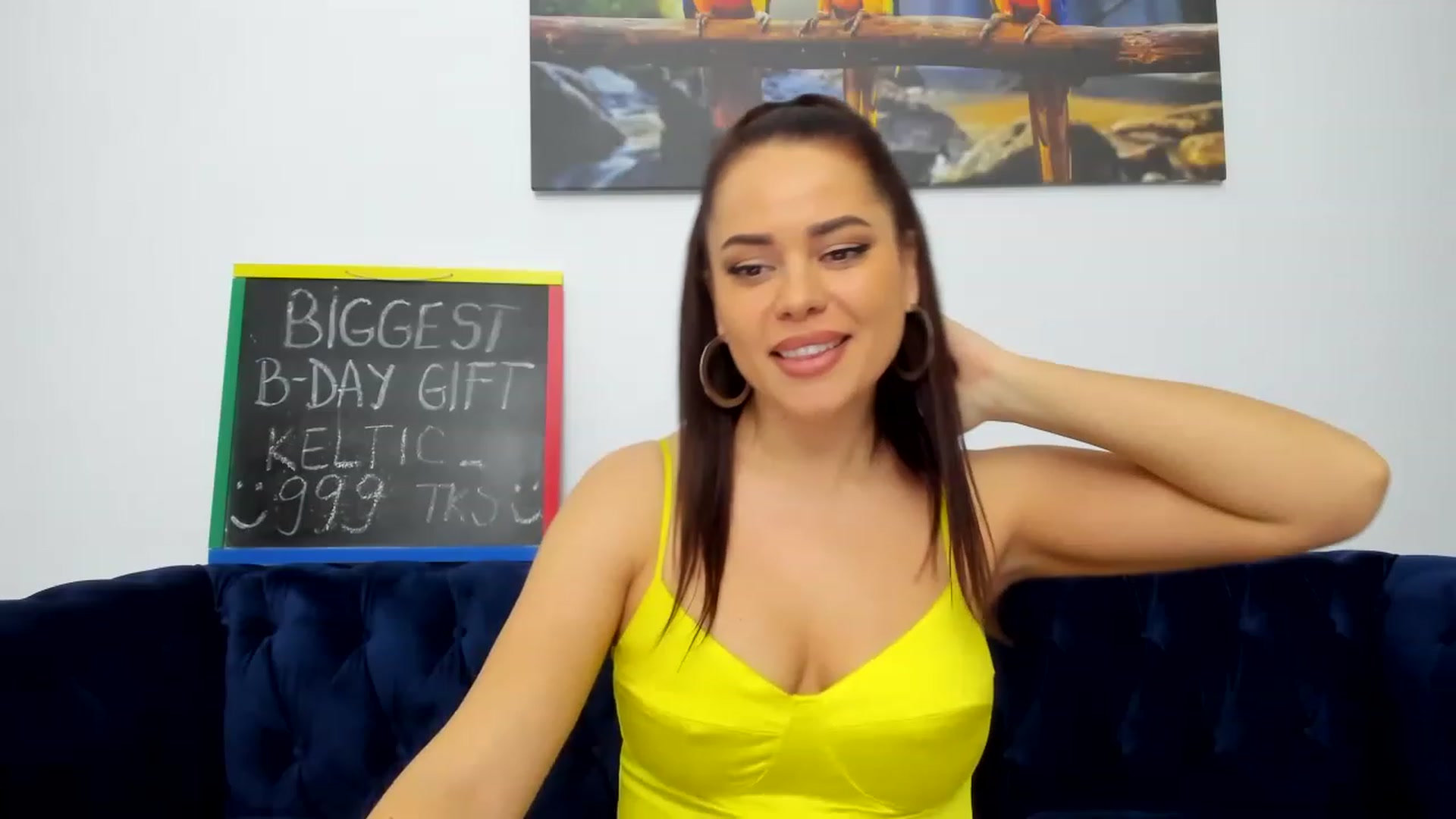 Gallery image thumbnail from AlexaAlly32's myfreecams stream on, 12/05/2022, 24:09 image 16 of 20