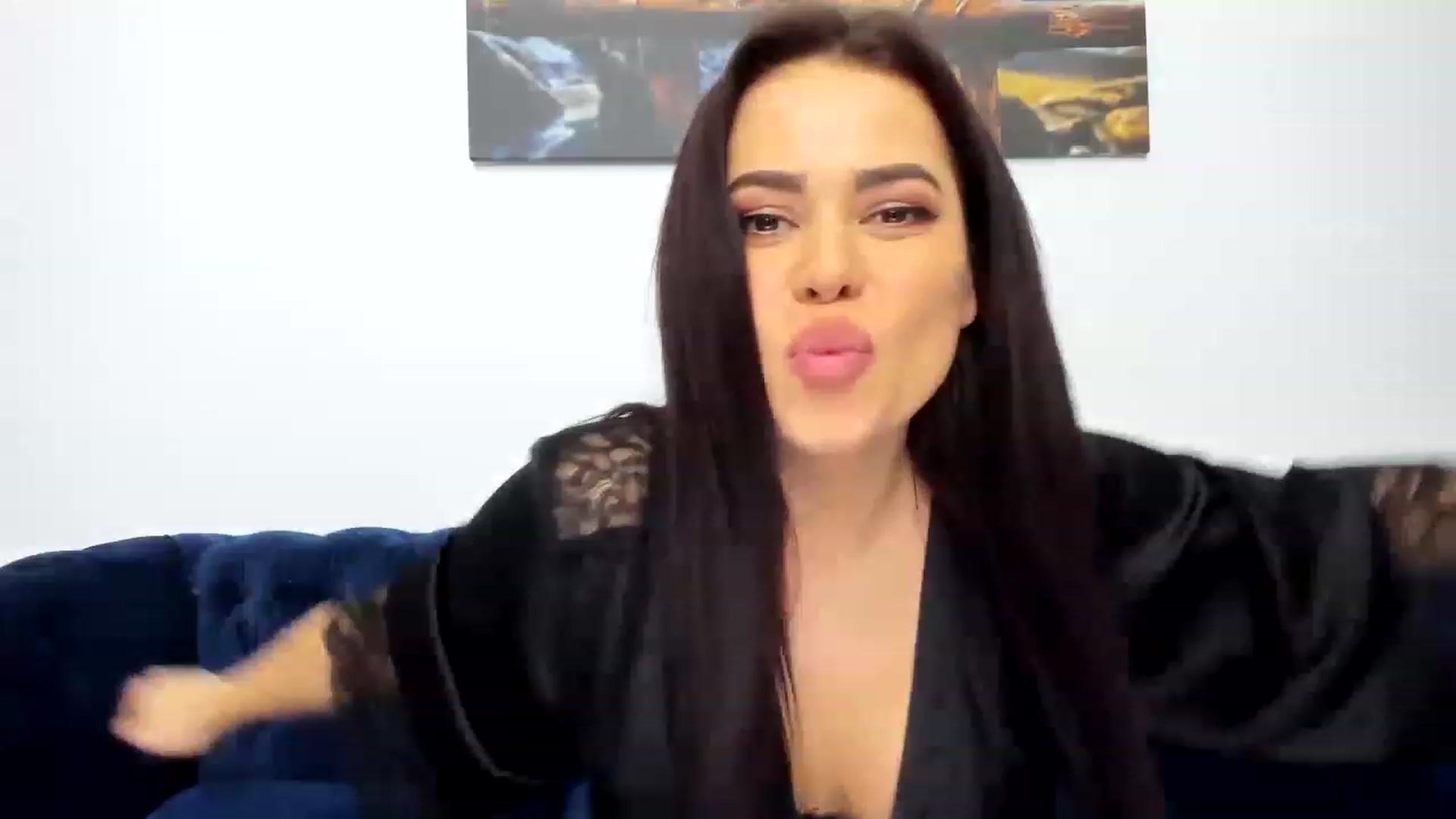 Gallery image thumbnail from AlexaAlly32's myfreecams stream on, 12/19/2022, 03:22 image 1 of 20