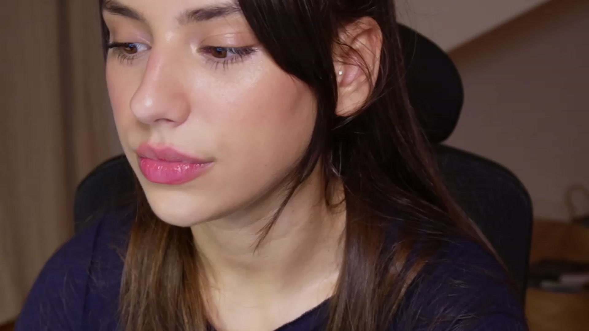 Gallery image thumbnail from AlexaBlancOh's myfreecams stream on, 11/17/2022, 02:47 image 3 of 20