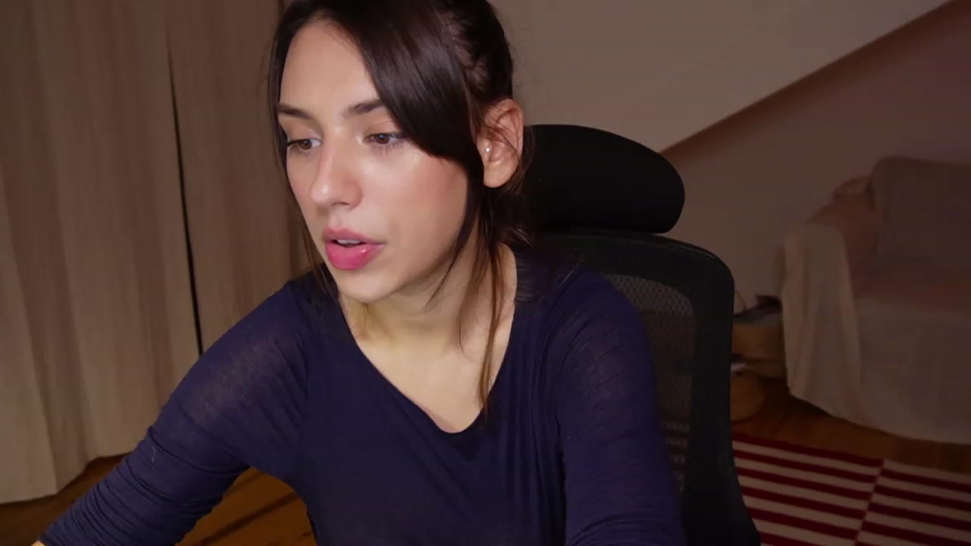 Gallery image thumbnail from AlexaBlancOh's myfreecams stream on, 11/17/2022, 03:19 image 19 of 20