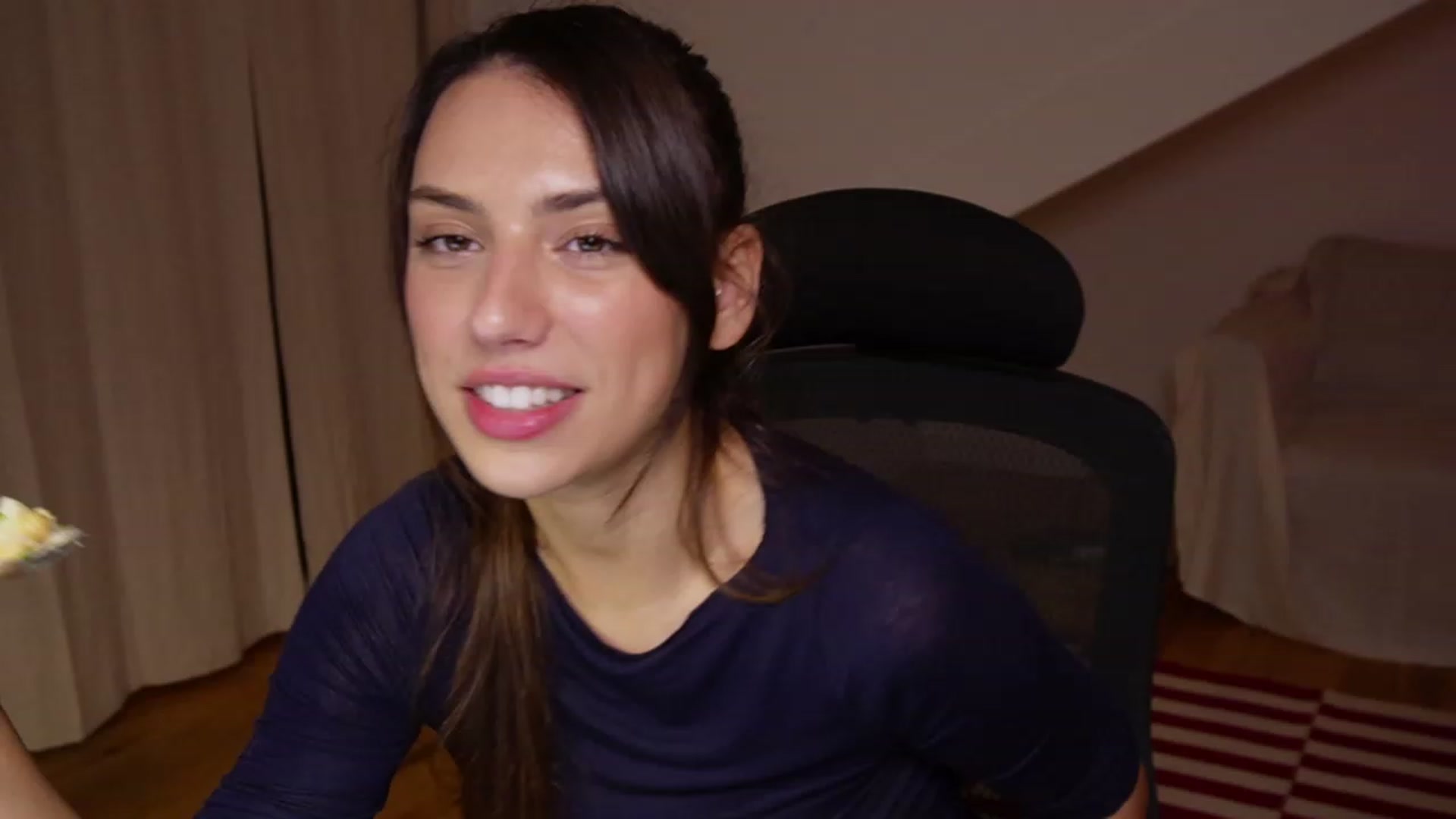 Gallery image thumbnail from AlexaBlancOh's myfreecams stream on, 11/17/2022, 03:19 image 16 of 20