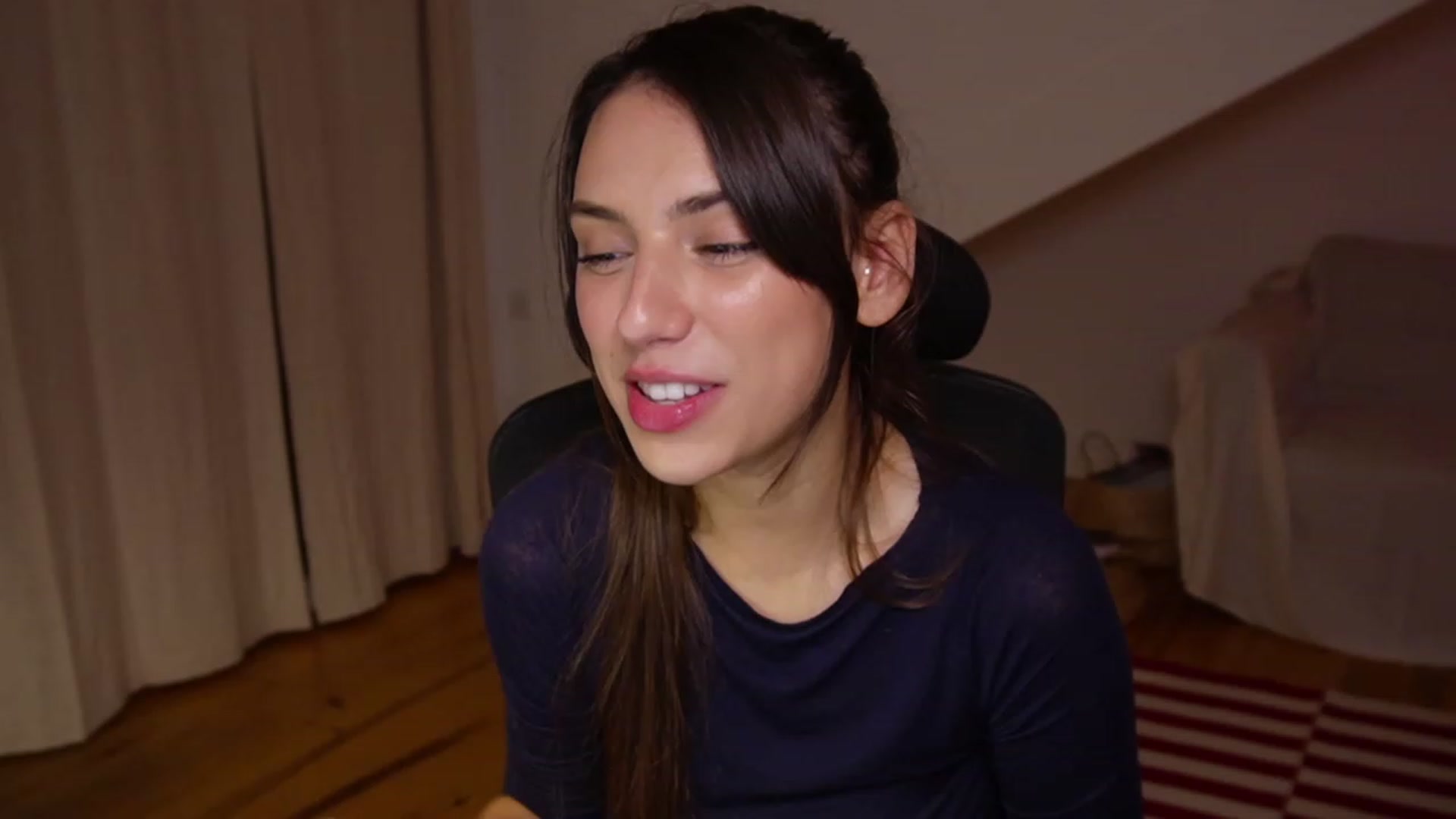 Gallery image thumbnail from AlexaBlancOh's myfreecams stream on, 11/17/2022, 03:19 image 17 of 20