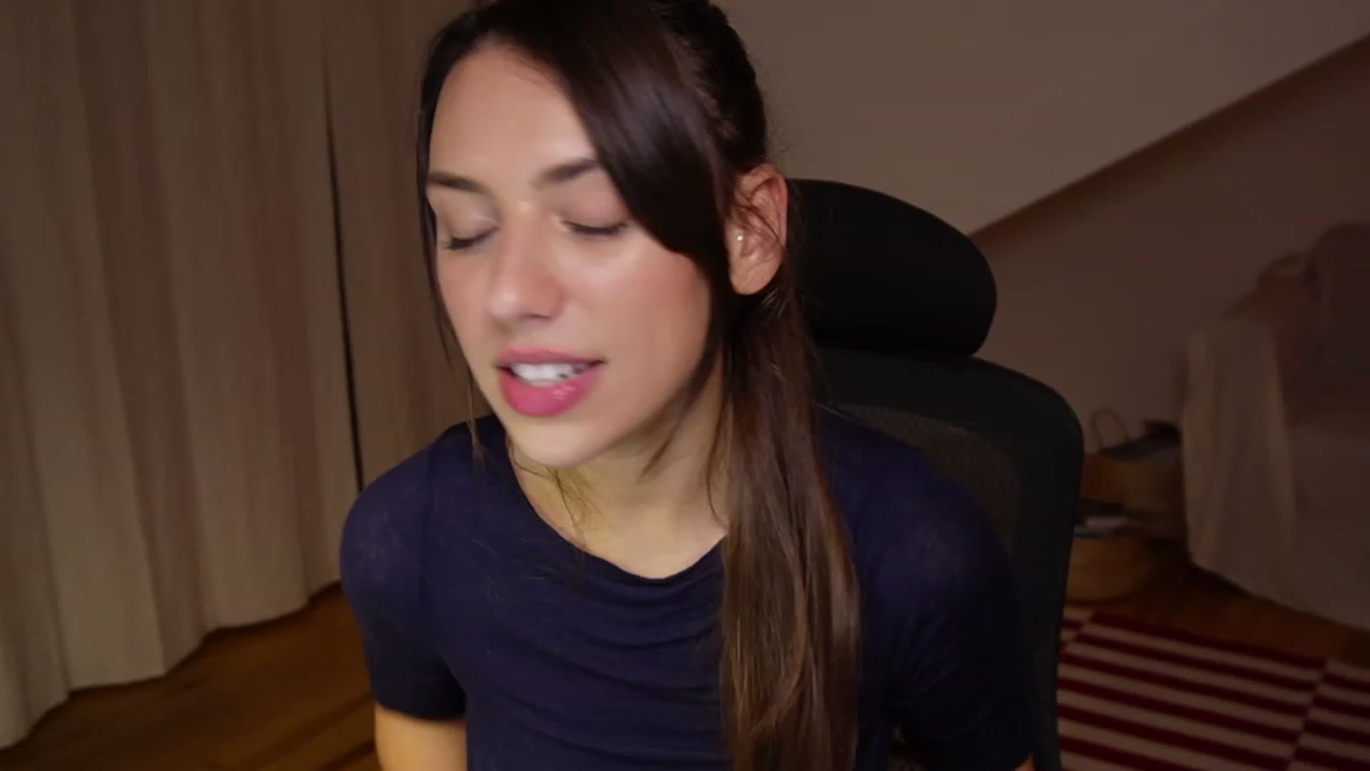 Gallery image thumbnail from AlexaBlancOh's myfreecams stream on, 11/17/2022, 09:59 image 8 of 20