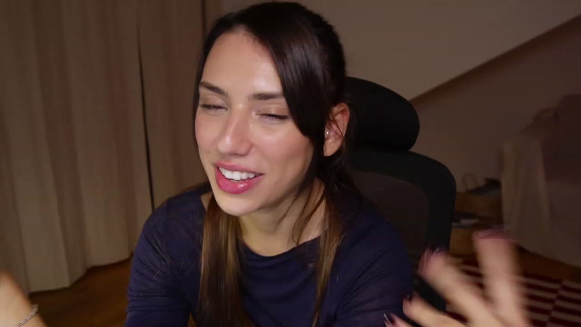 Gallery image thumbnail from AlexaBlancOh's myfreecams stream on, 11/17/2022, 09:59 image 7 of 20