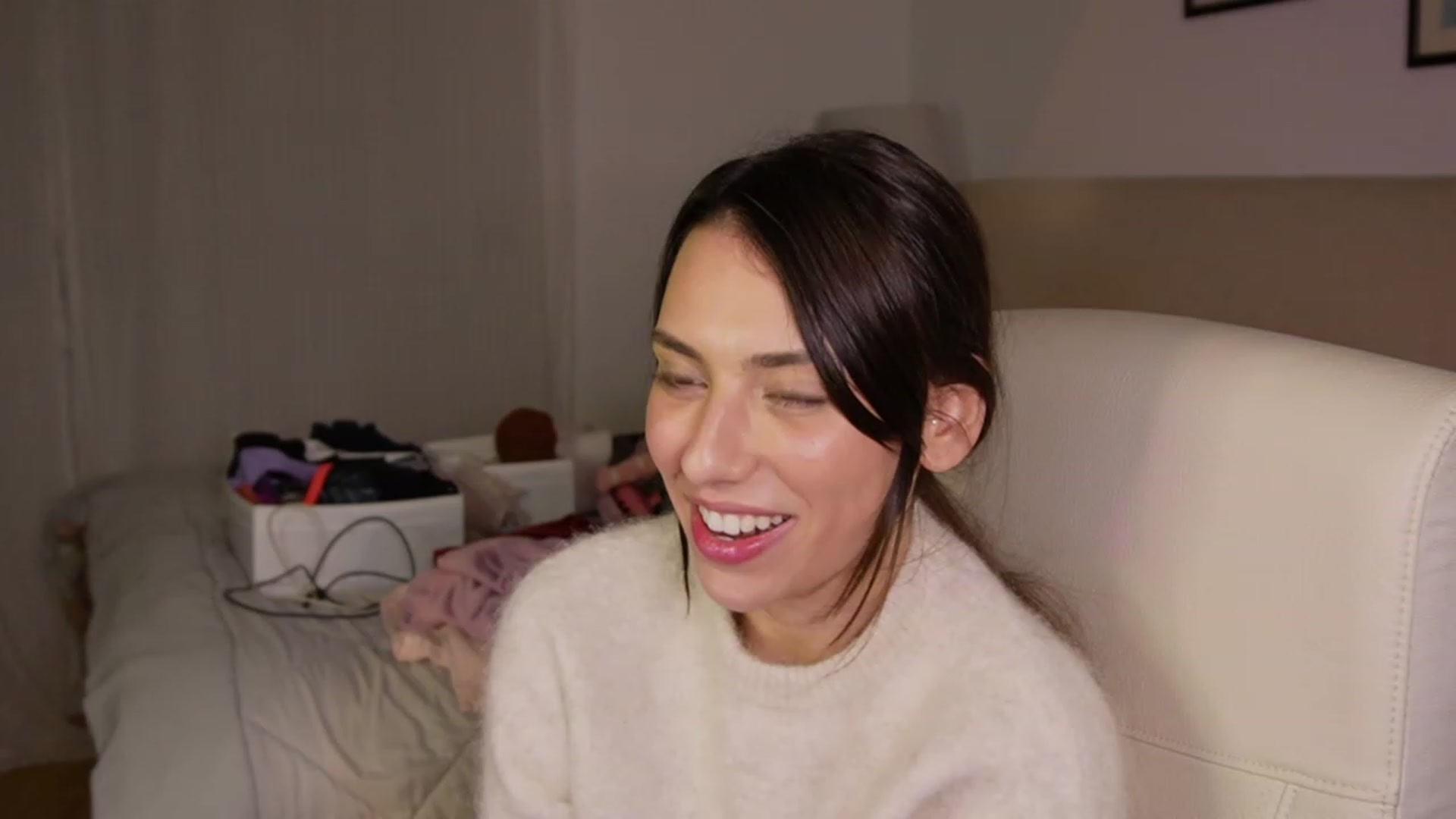 Gallery image thumbnail from AlexaBlancOh's myfreecams stream on, 11/19/2022, 05:30 image 5 of 20