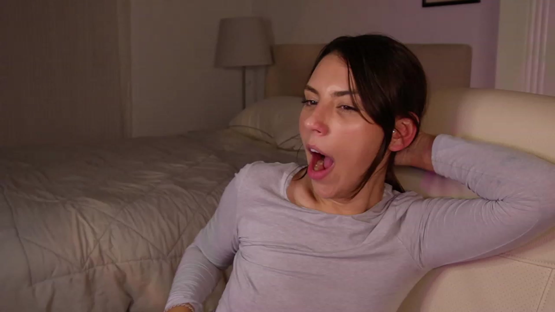 Gallery image thumbnail from AlexaBlancOh's myfreecams stream on, 11/19/2022, 07:54 image 9 of 20