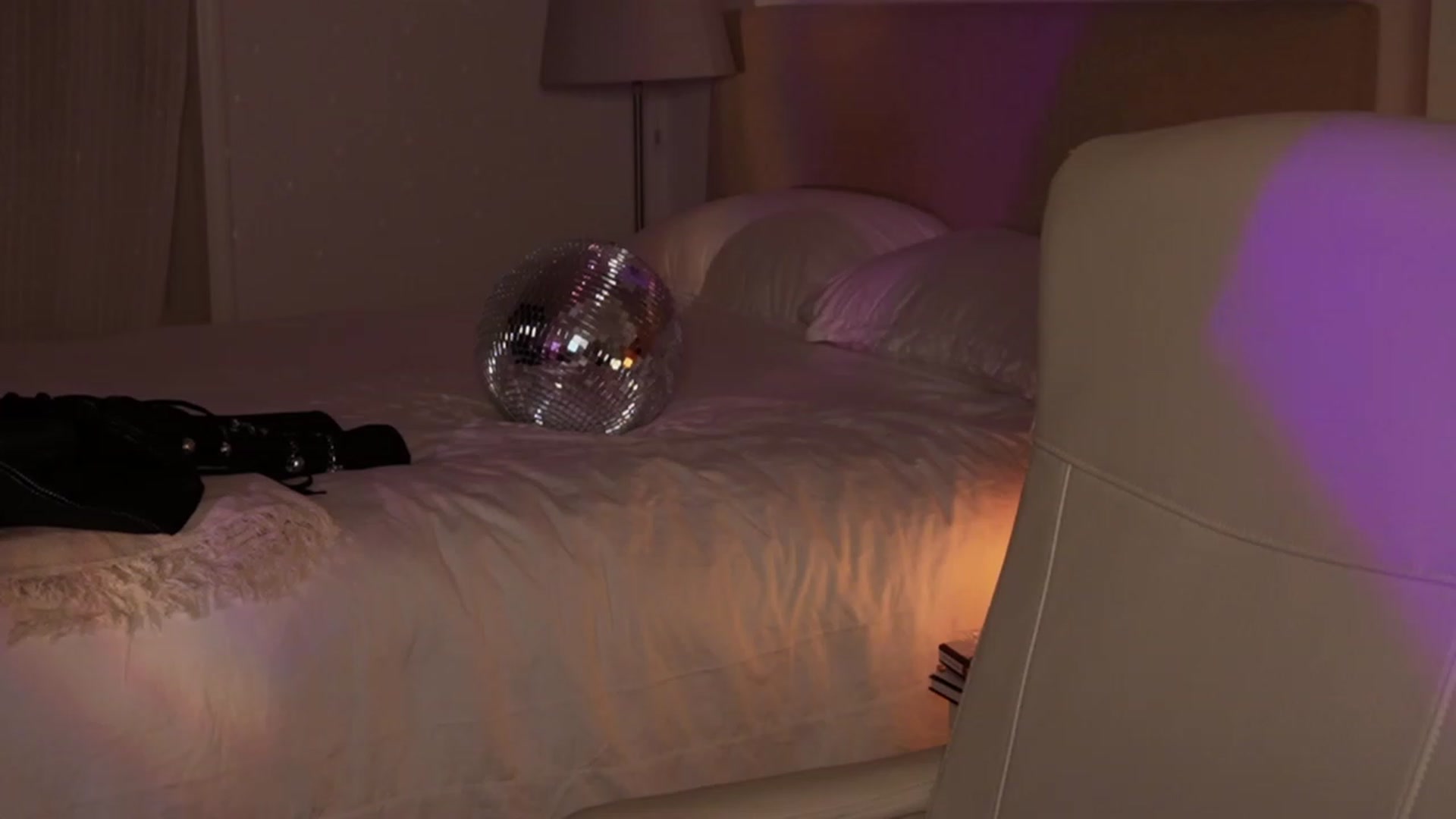 Gallery image thumbnail from AlexaBlancOh's myfreecams stream on, 11/21/2022, 06:18 image 17 of 20