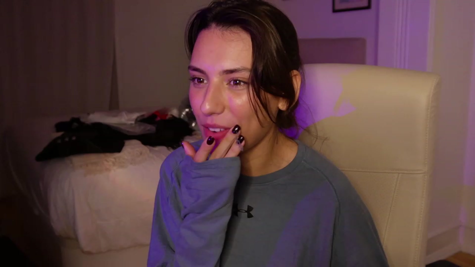 Gallery image thumbnail from AlexaBlancOh's myfreecams stream on, 11/21/2022, 08:16 image 19 of 20
