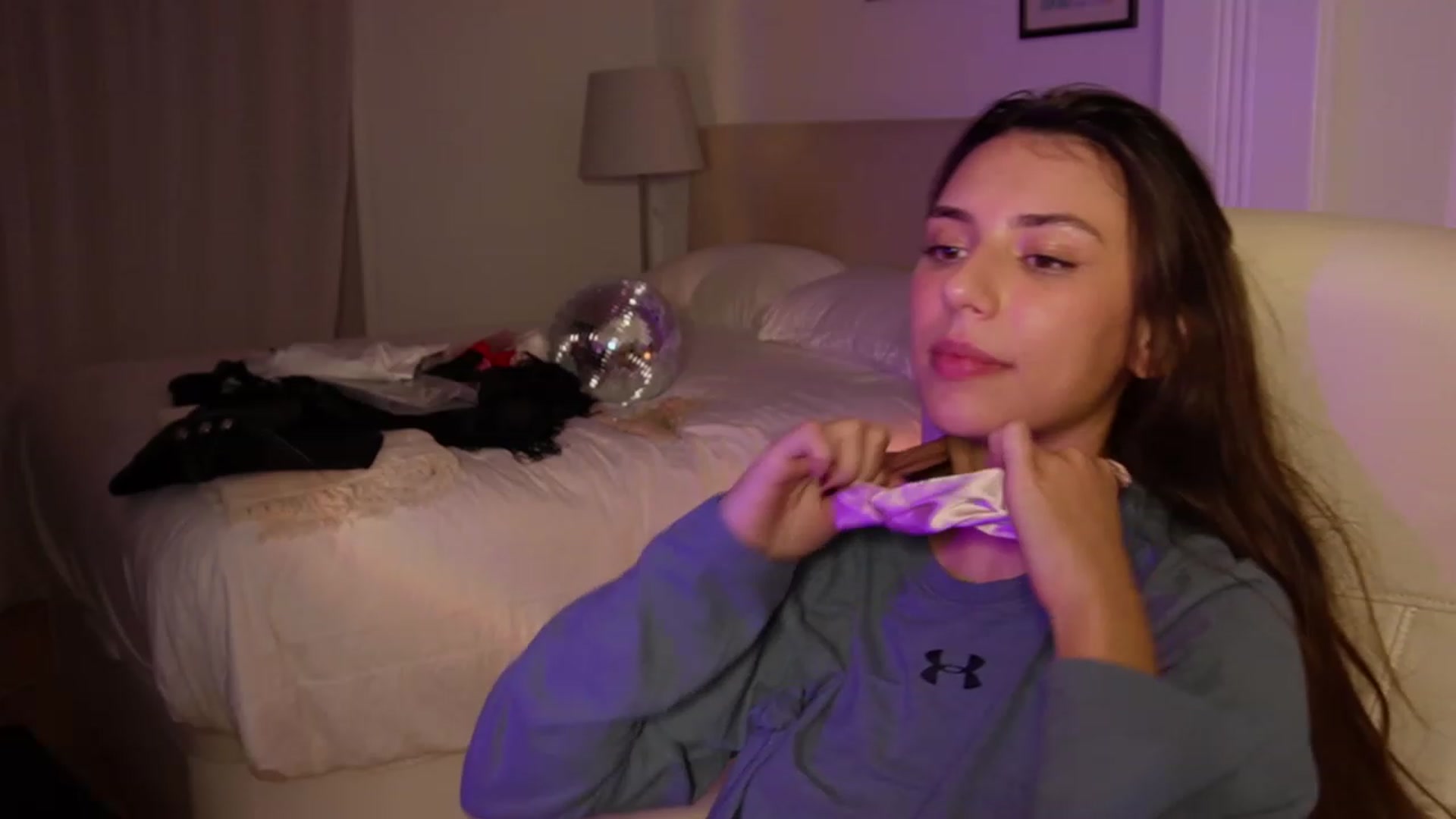 Gallery image thumbnail from AlexaBlancOh's myfreecams stream on, 11/21/2022, 08:16 image 17 of 20