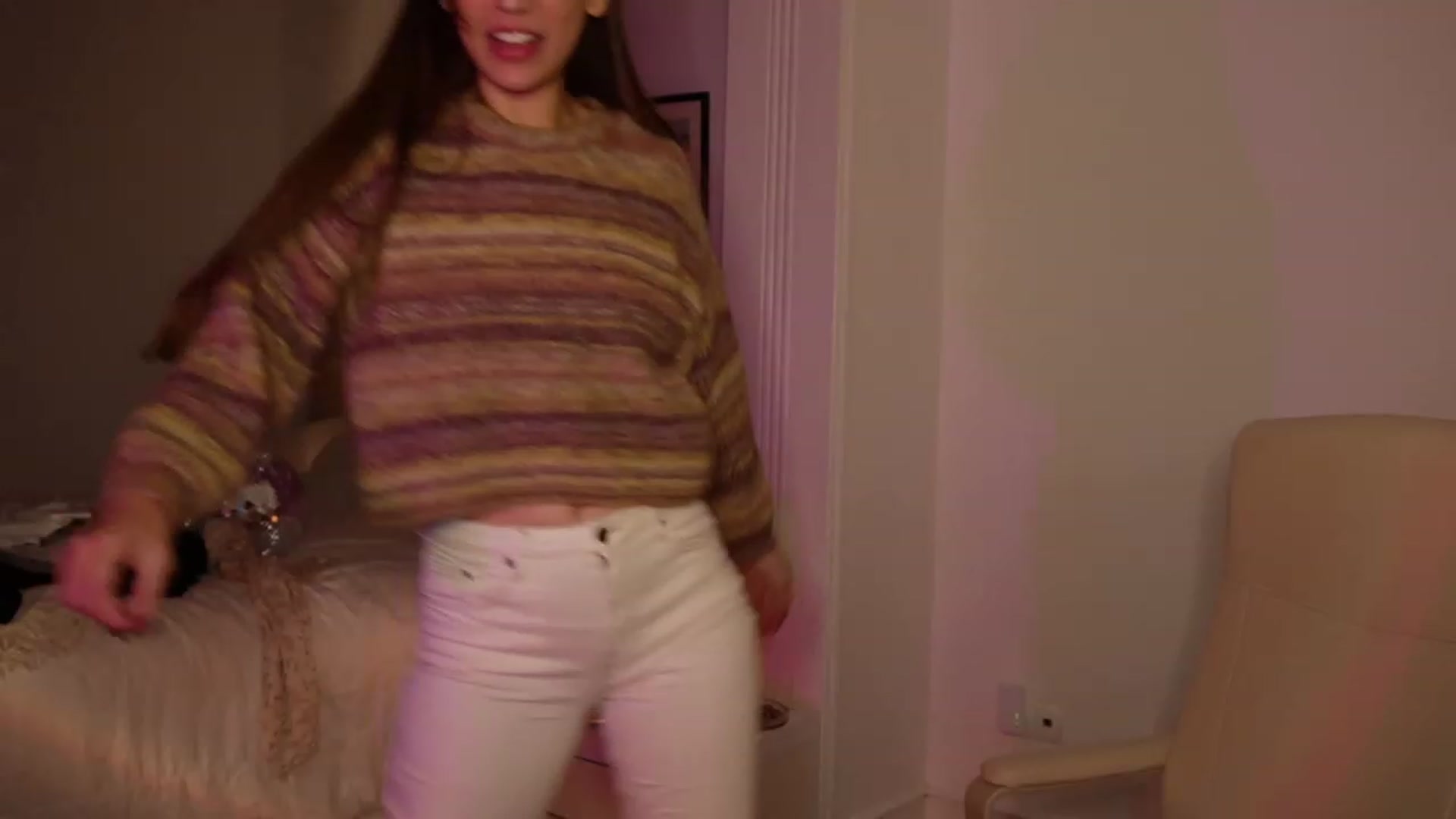 Gallery image thumbnail from AlexaBlancOh's myfreecams stream on, 11/21/2022, 08:16 image 14 of 20
