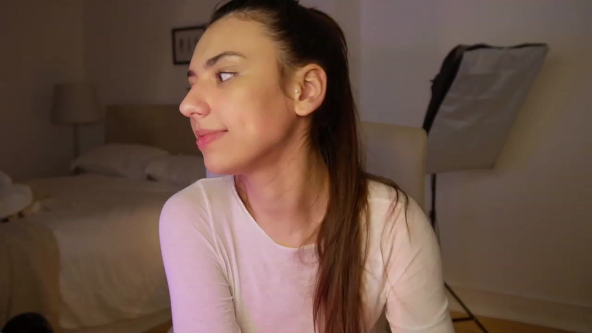 Gallery image thumbnail from AlexaBlancOh's myfreecams stream on, 11/23/2022, 07:18 image 9 of 20