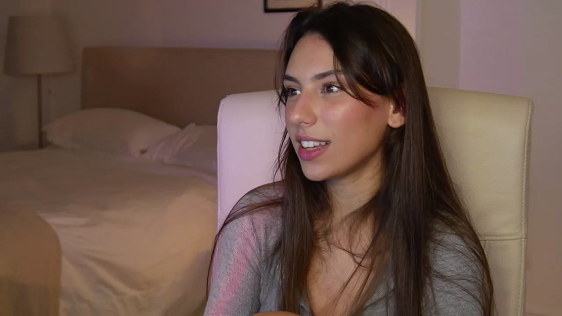 Gallery image thumbnail from AlexaBlancOh's myfreecams stream on, 11/24/2022, 08:43 image 3 of 20