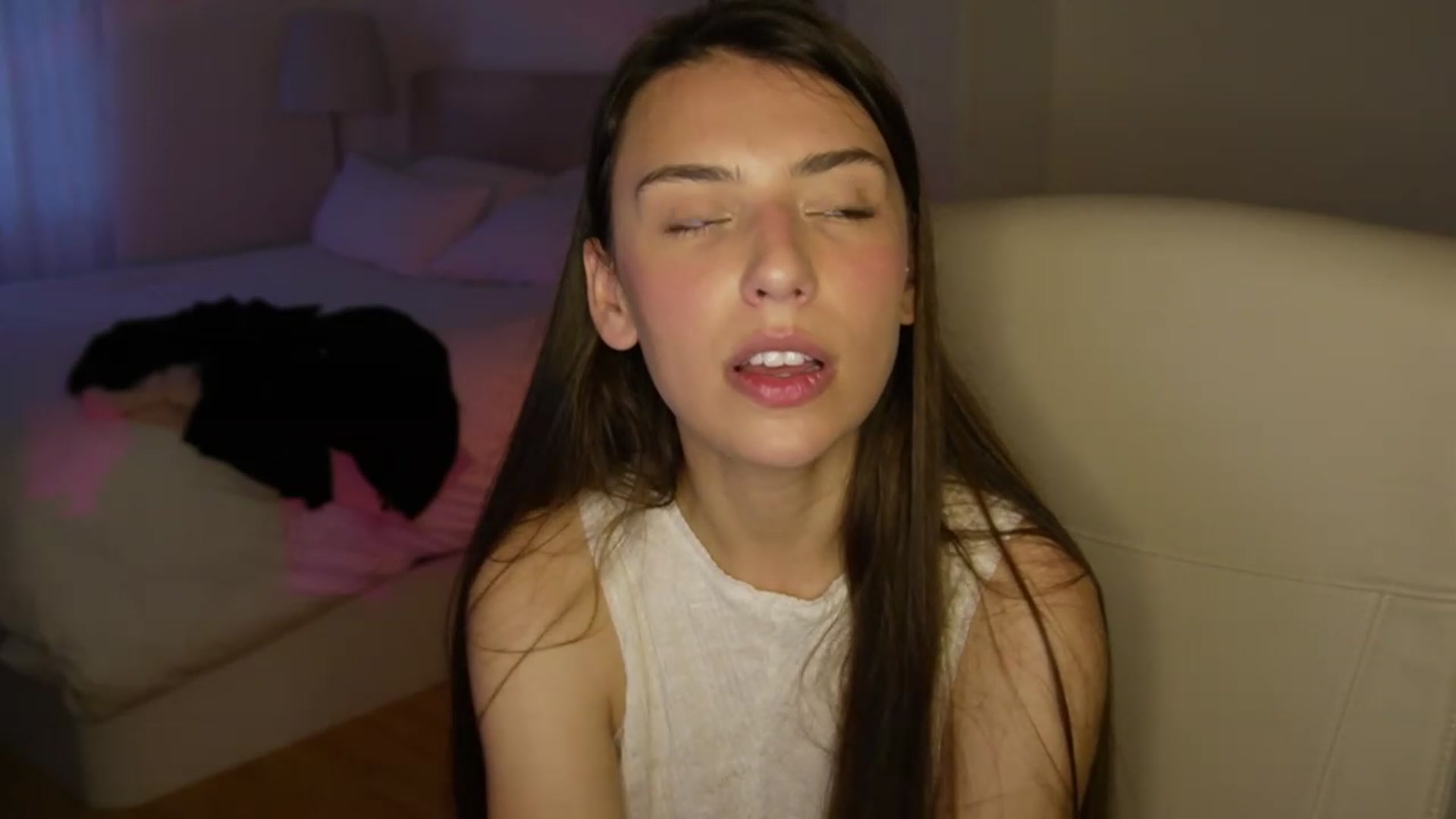 Gallery image thumbnail from AlexaBlancOh's myfreecams stream on, 04/19/2023, 07:33 image 9 of 20