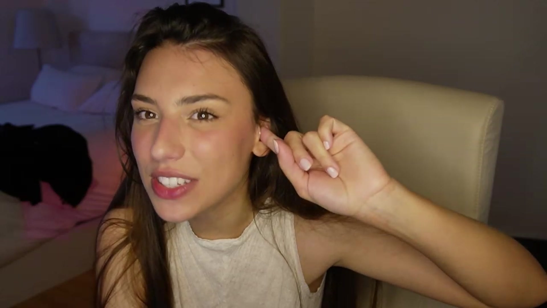 Gallery image thumbnail from AlexaBlancOh's myfreecams stream on, 04/19/2023, 07:33 image 10 of 20