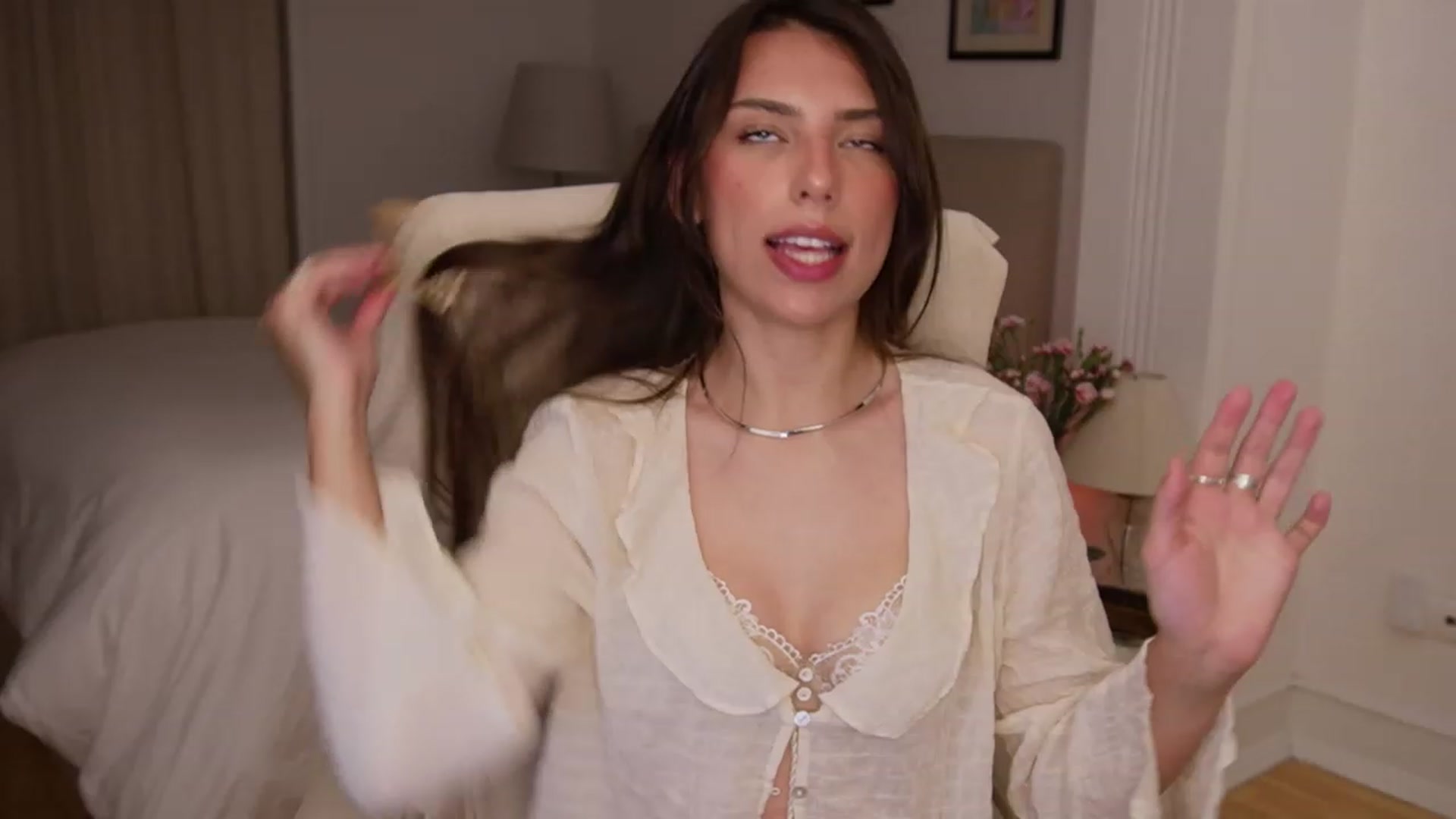 Gallery image thumbnail from AlexaBlancOh's myfreecams stream on, 05/03/2023, 02:51 image 8 of 20