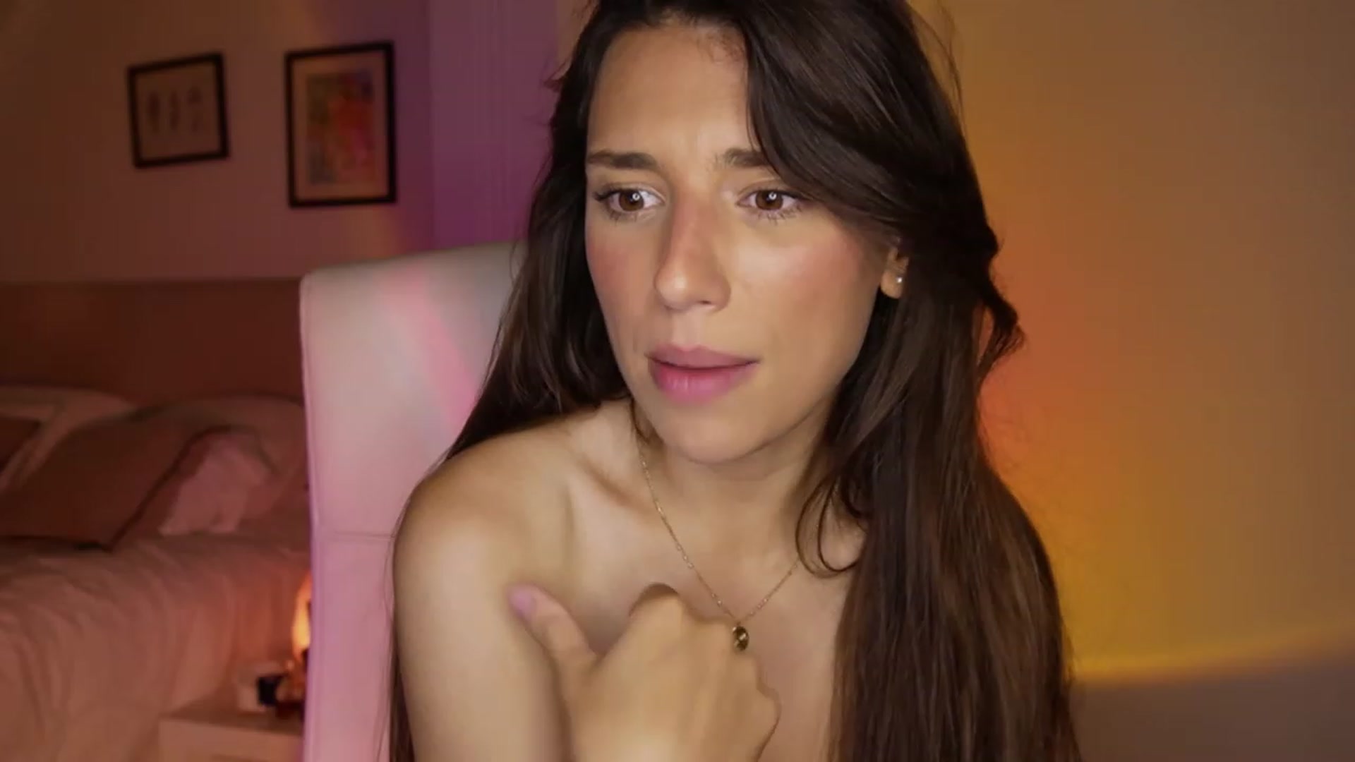 Gallery image thumbnail from AlexaBlancOh's myfreecams stream on, 06/21/2023, 05:28 image 16 of 20