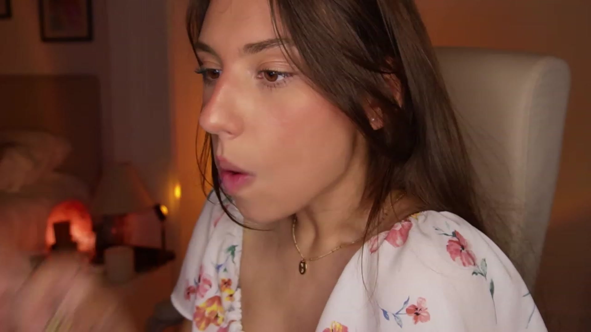 Gallery image thumbnail from AlexaBlancOh's myfreecams stream on, 06/21/2023, 05:28 image 10 of 20