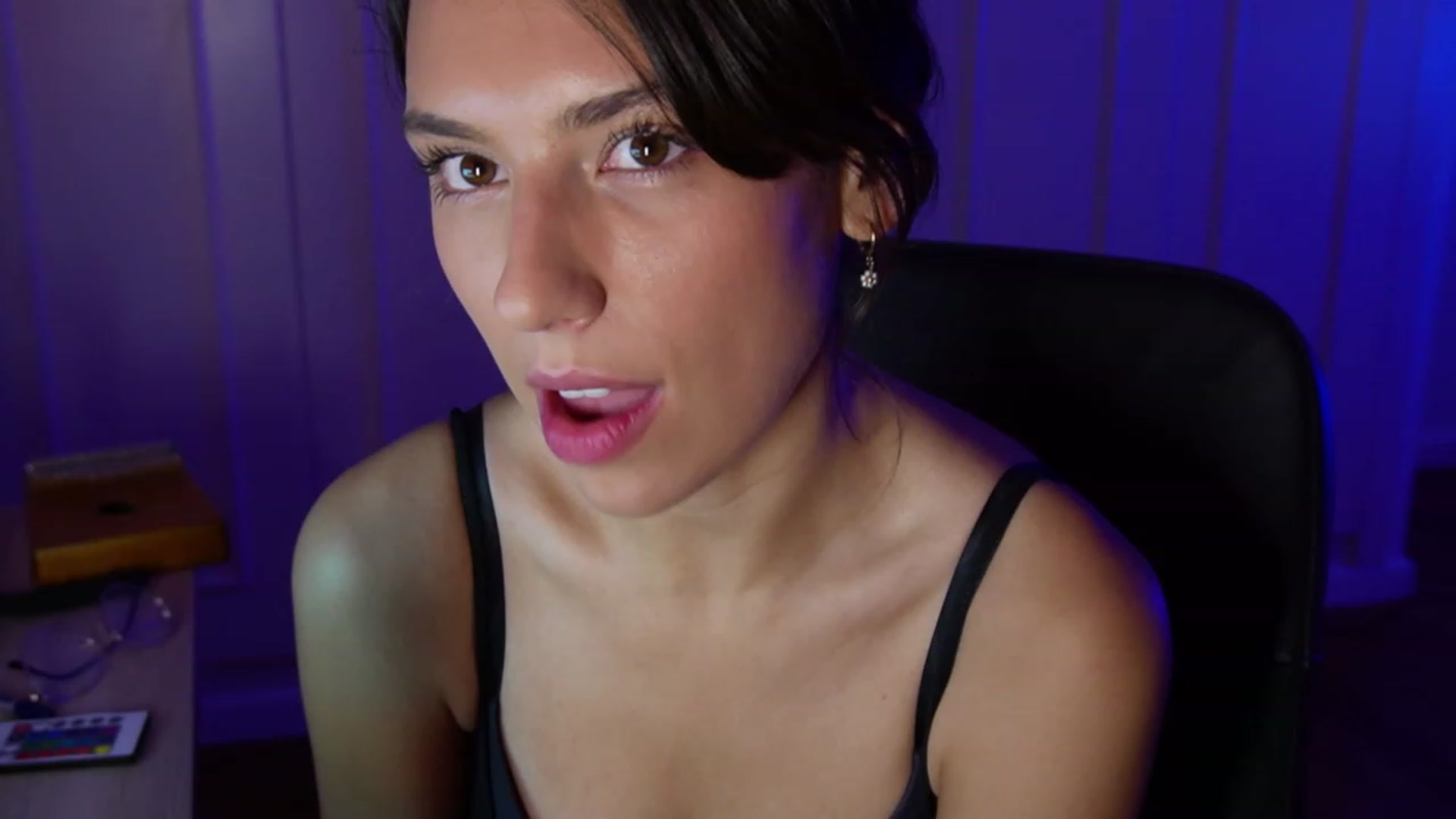 Gallery image thumbnail from AlexaBlancOh's myfreecams stream on, 11/03/2023, 06:02 image 12 of 20