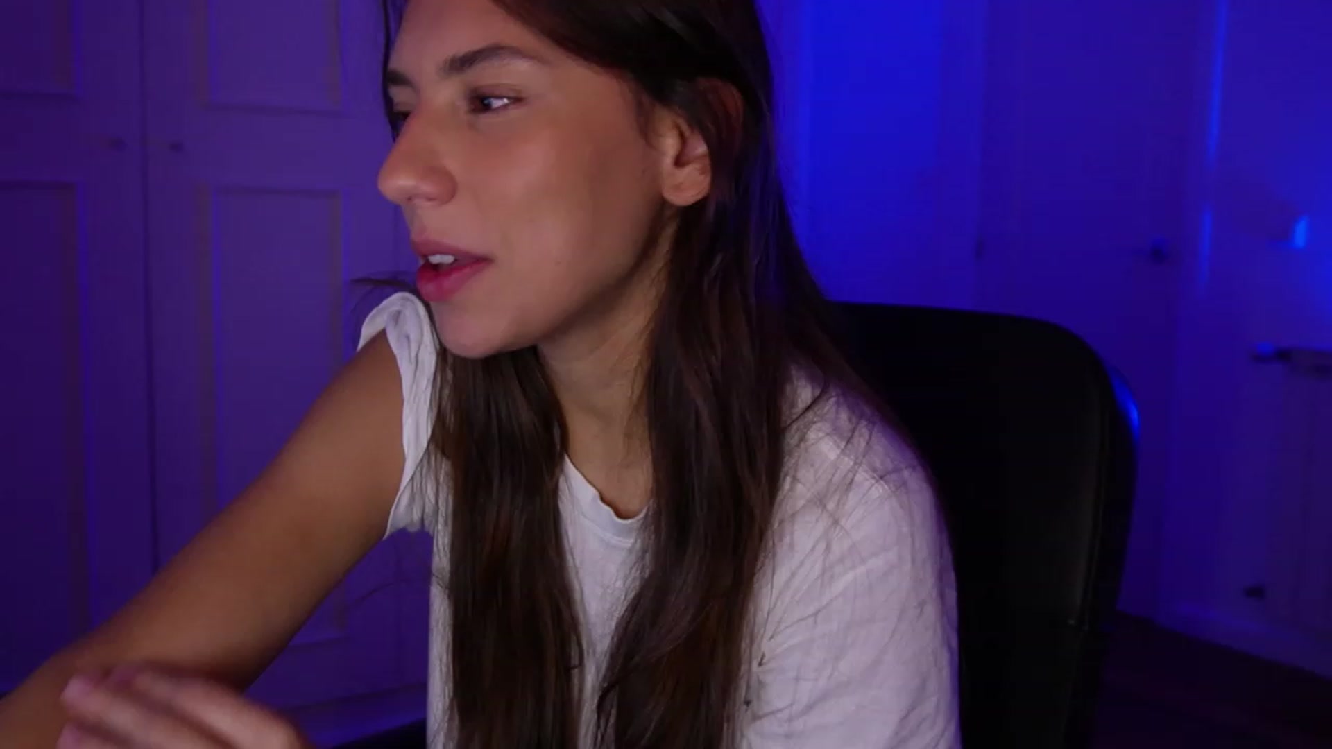 Gallery image thumbnail from AlexaBlancOh's myfreecams stream on, 11/17/2023, 08:24 image 1 of 20
