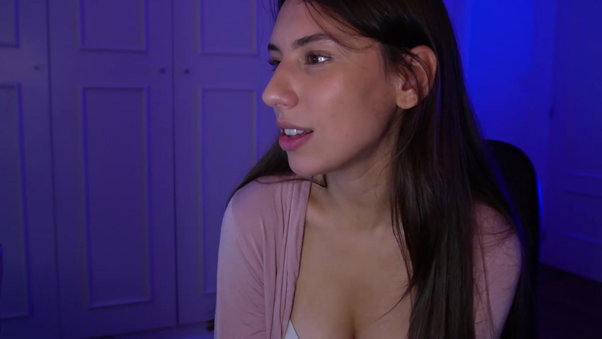 Gallery image thumbnail from AlexaBlancOh's myfreecams stream on, 11/17/2023, 09:27 image 8 of 20