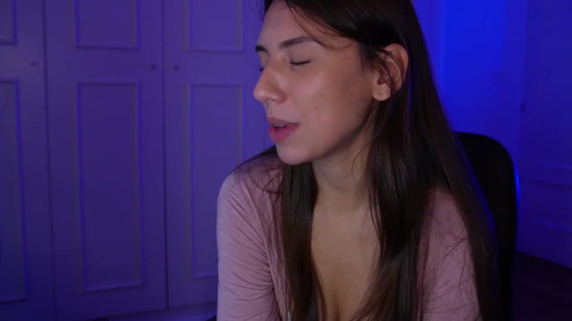 Gallery image thumbnail from AlexaBlancOh's myfreecams stream on, 11/17/2023, 09:27 image 5 of 20