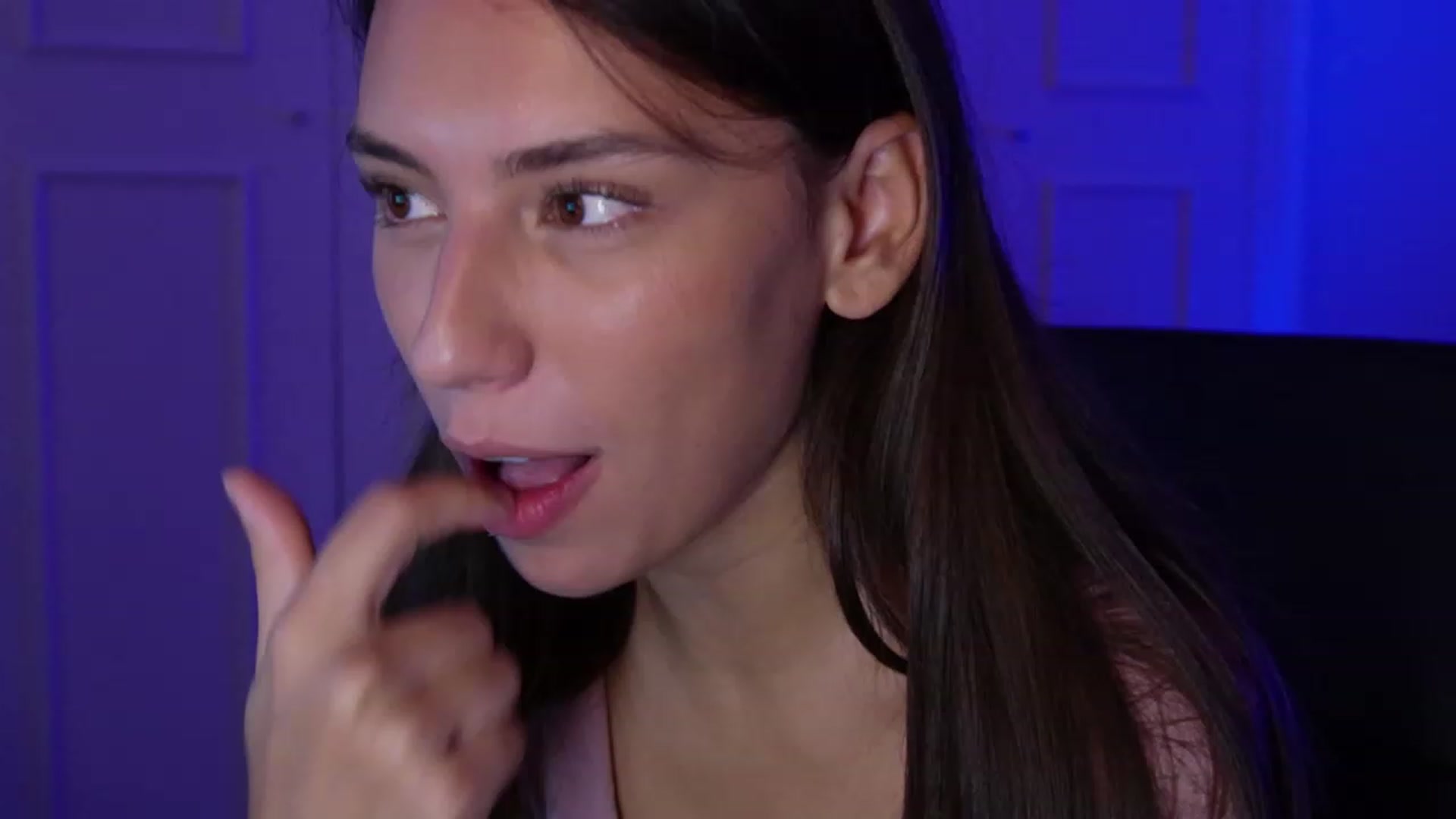 Gallery image thumbnail from AlexaBlancOh's myfreecams stream on, 11/17/2023, 09:27 image 16 of 20