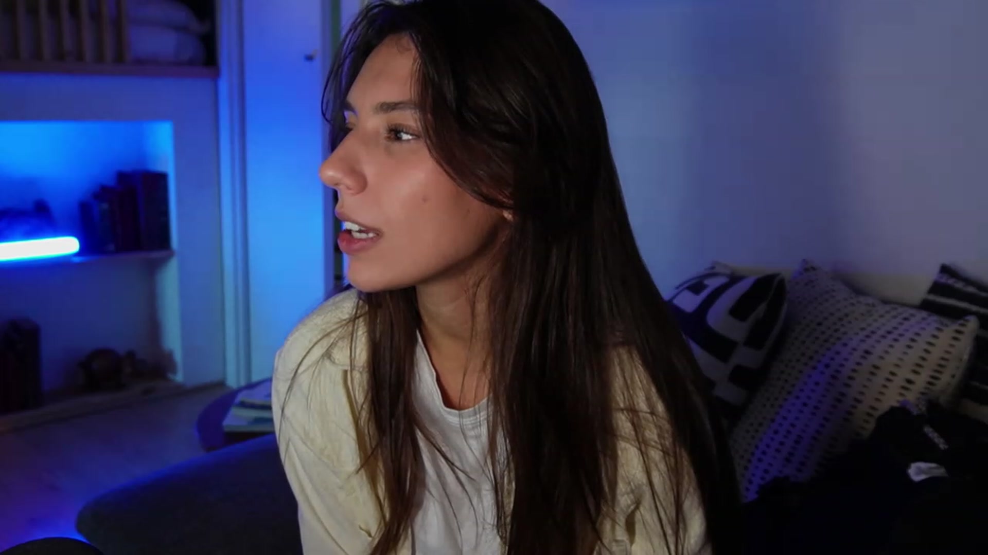 Gallery image thumbnail from AlexaBlancOh's myfreecams stream on, 11/22/2023, 16:42 image 10 of 20