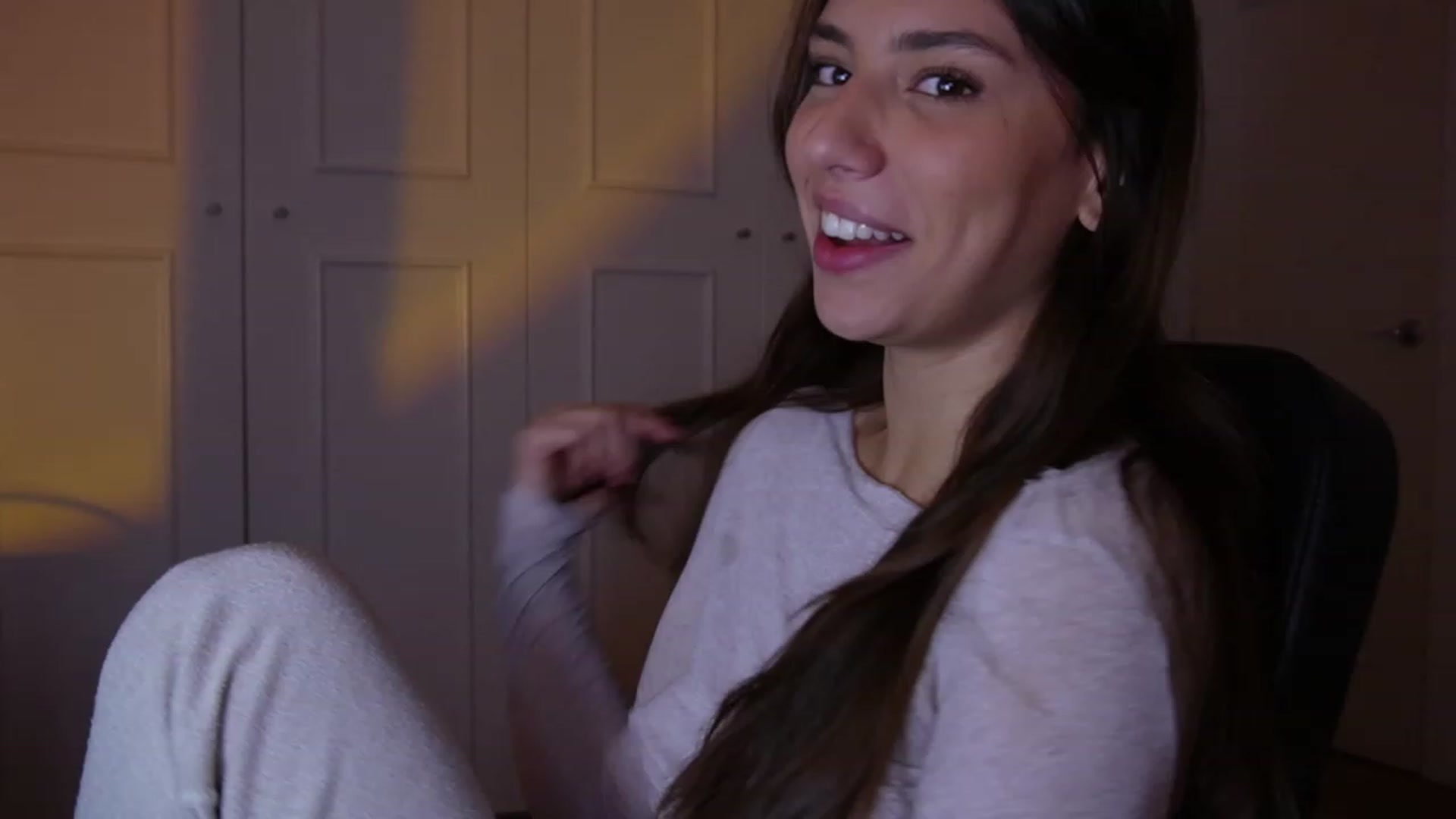 Gallery image thumbnail from AlexaBlancOh's myfreecams stream on, 12/03/2023, 06:26 image 5 of 20