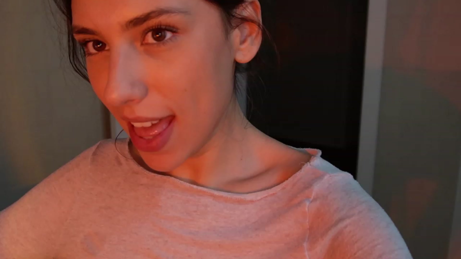 Gallery image thumbnail from AlexaBlancOh's myfreecams stream on, 12/03/2023, 09:25 image 2 of 20