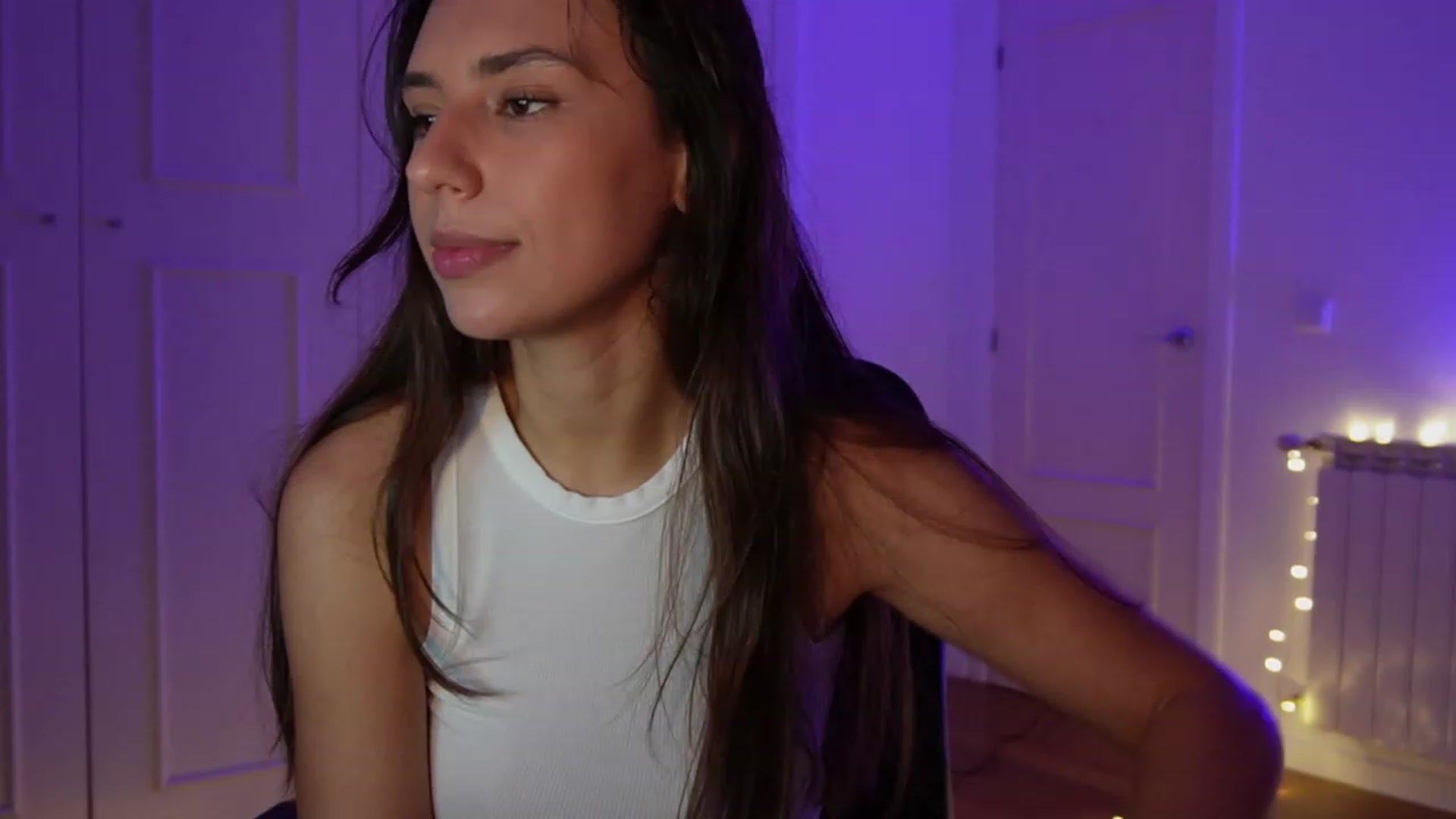 Gallery image thumbnail from AlexaBlancOh's myfreecams stream on, 12/17/2023, 19:10 image 14 of 20