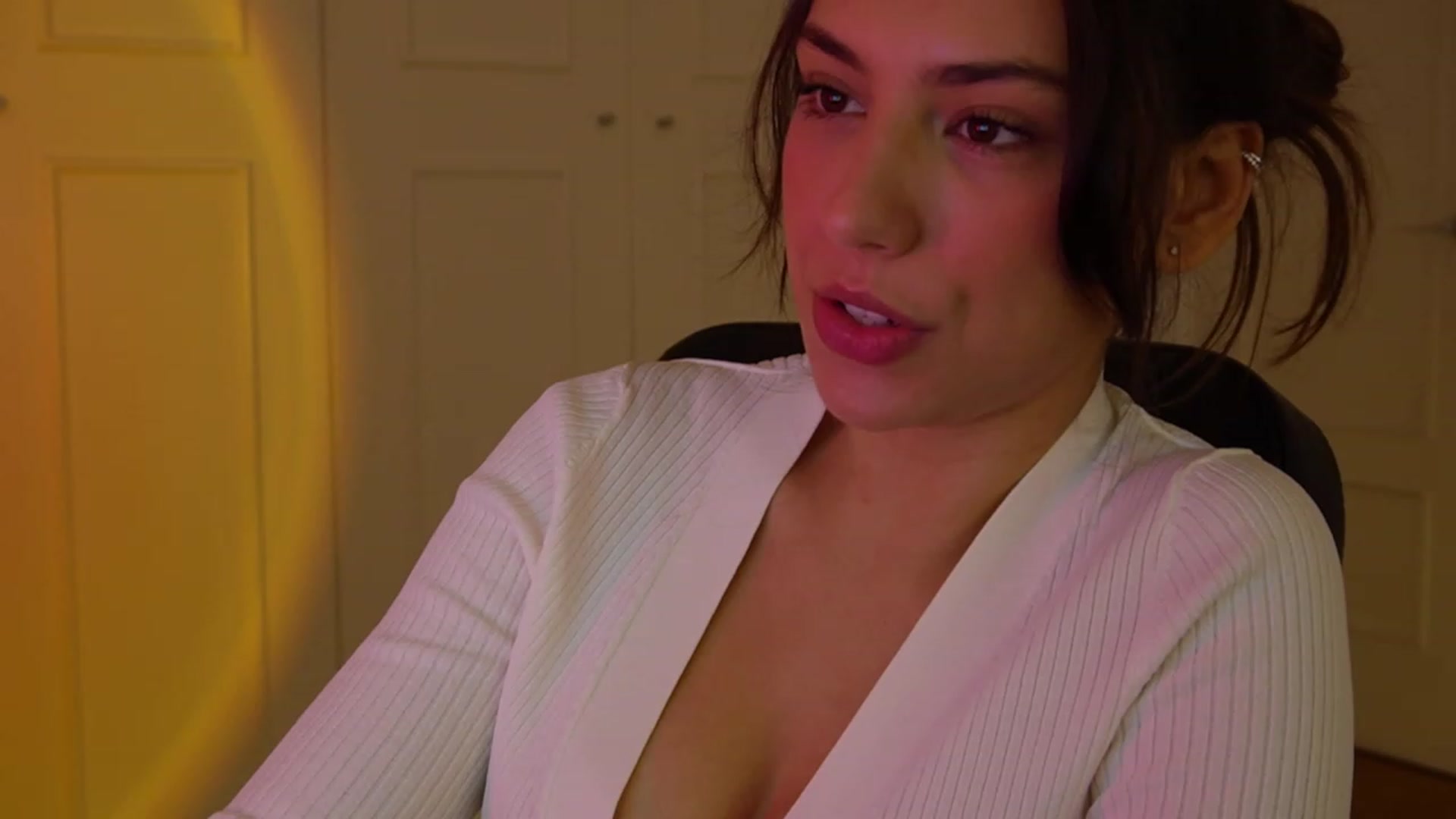 Gallery image thumbnail from AlexaBlancOh's myfreecams stream on, 01/03/2024, 08:33 image 11 of 20