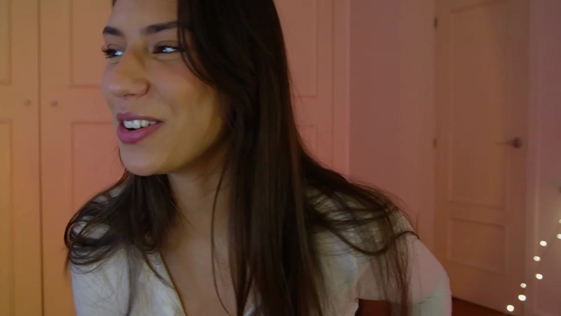 Gallery image thumbnail from AlexaBlancOh's myfreecams stream on, 01/05/2024, 09:24 image 15 of 20