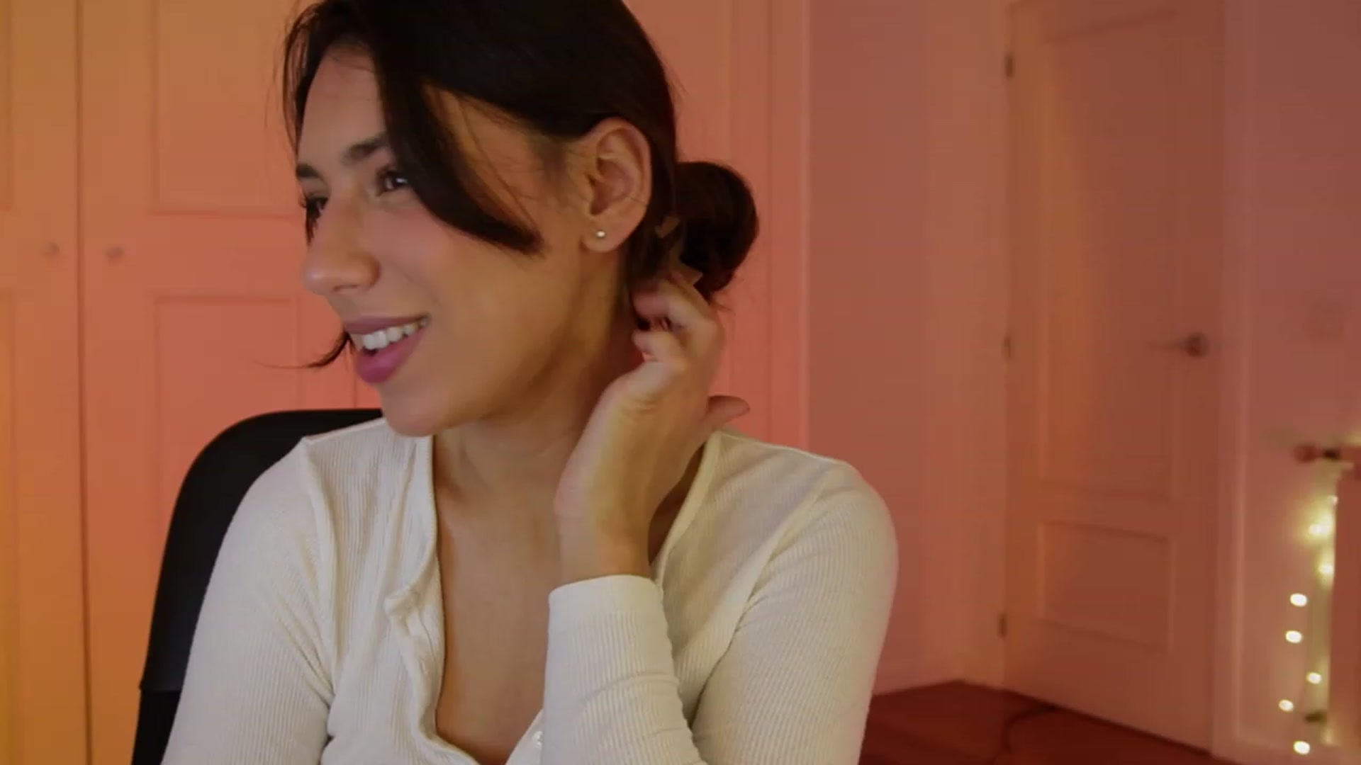 Gallery image thumbnail from AlexaBlancOh's myfreecams stream on, 01/05/2024, 09:24 image 3 of 20