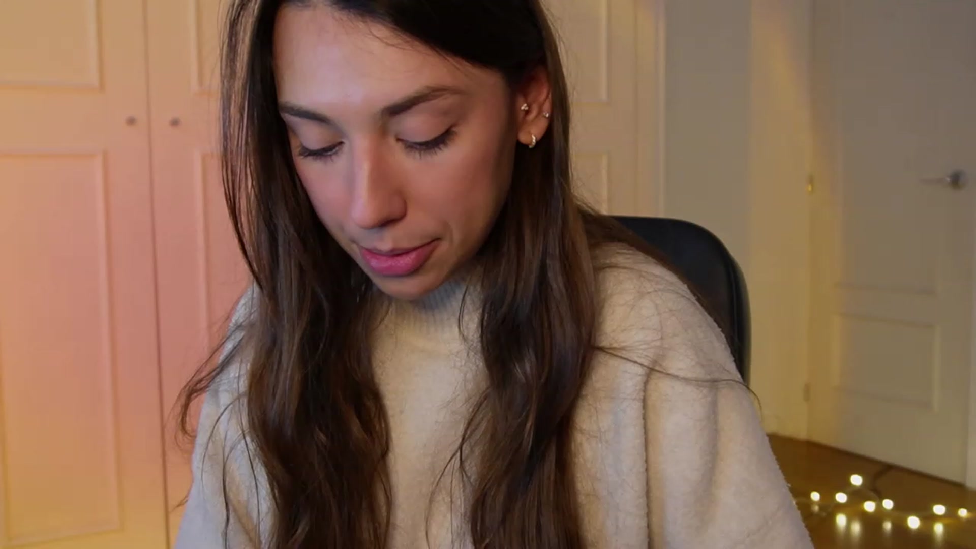 Gallery image thumbnail from AlexaBlancOh's myfreecams stream on, 03/03/2024, 09:09 image 13 of 20