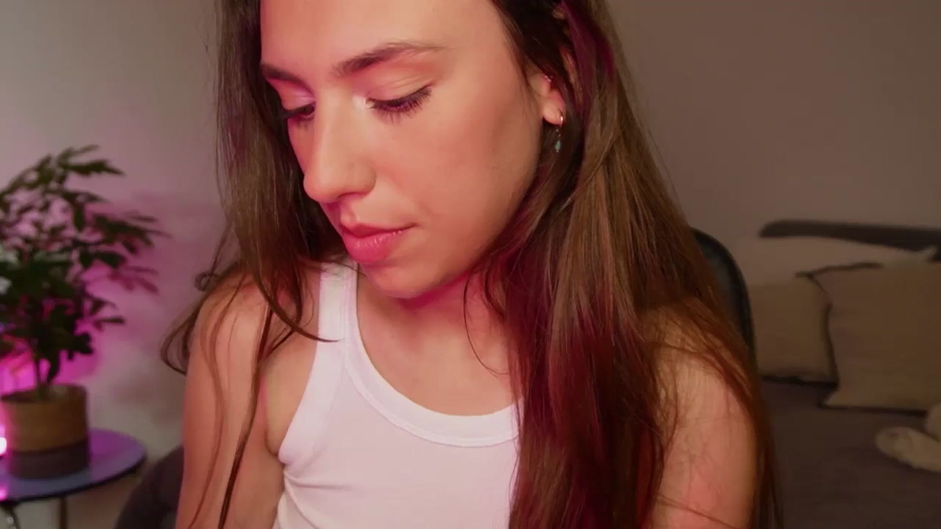 Gallery image thumbnail from AlexaBlancOh's myfreecams stream on, 05/08/2024, 05:46 image 4 of 20