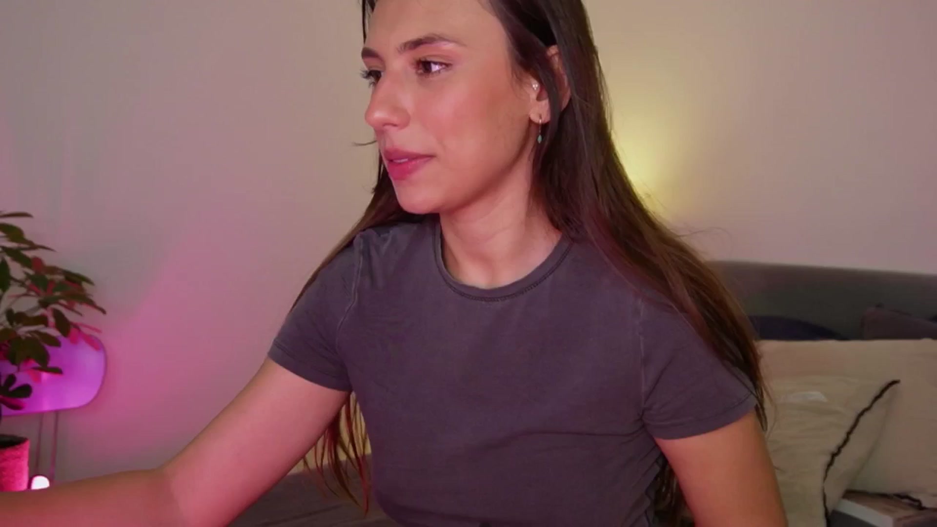 Gallery image thumbnail from AlexaBlancOh's myfreecams stream on, 05/14/2024, 18:25 image 7 of 20